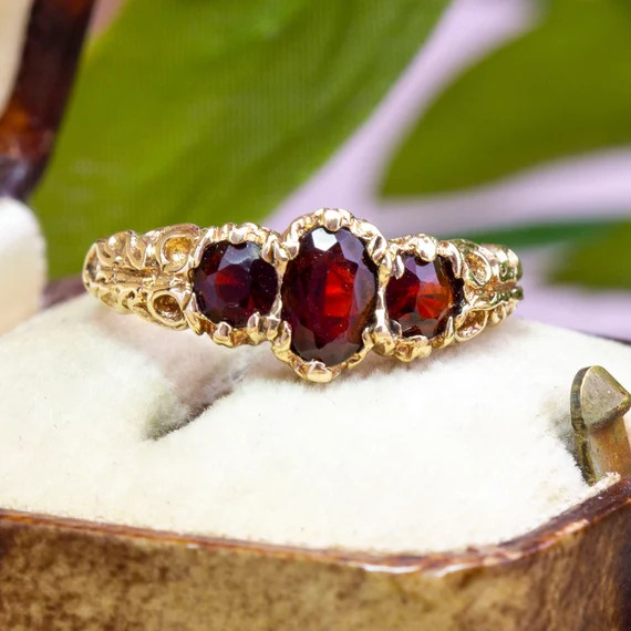 Vintage 1976 9ct Gold & Deep Red Triple Garnet Ring in Ornate - Etsy | Etsy (US)