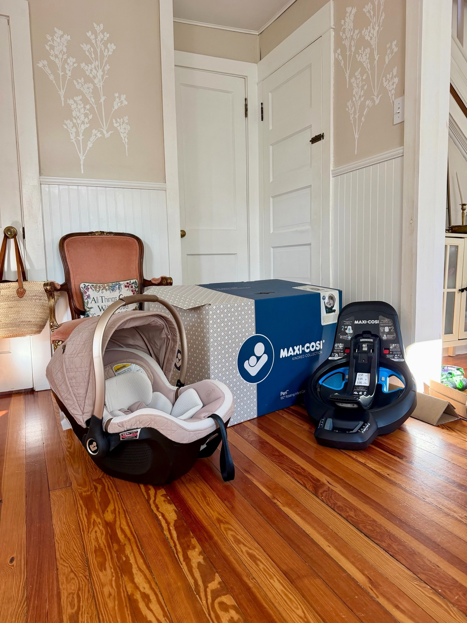 Finally got the Maxi Cosi 180° rotating infant car seat👶🏼🤍

#LTKBaby #LTKmomlife #LTKTravel