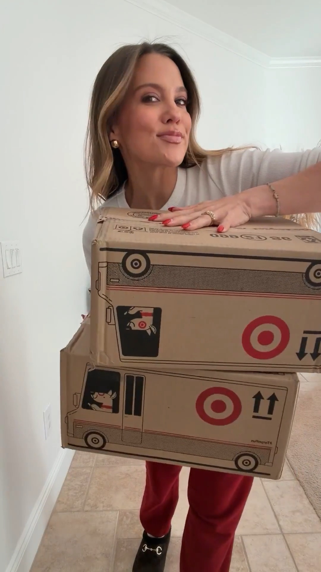 Spring Target Haul! So many incredible finds! From comfiest and cutest lounge sets to bright sweaters, and sandals I’ll be living in, I’m SO impressed with everything. 

target, target fashion, women’s style, spring style, spring wardrobe 

(FB)
