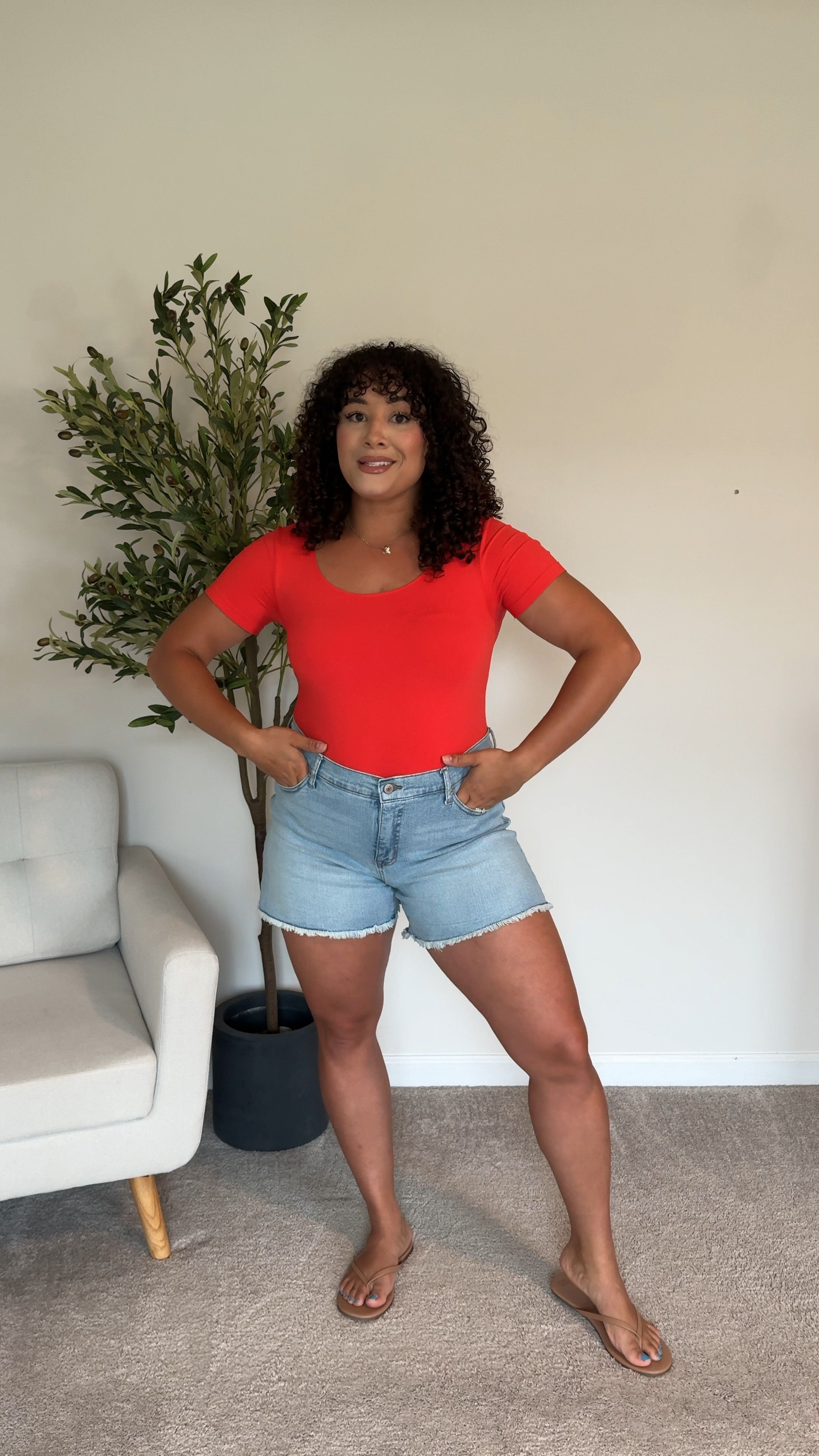 #WalmartPartner I am wearing a size large in the bodysuit and I sized down from a 12 to 10 in the shorts since they have stretch #walmartfashion, @walmartfashion @sofiavergara #sofiavergara

#LTKVideo #LTKSummerSales #LTKMidsize