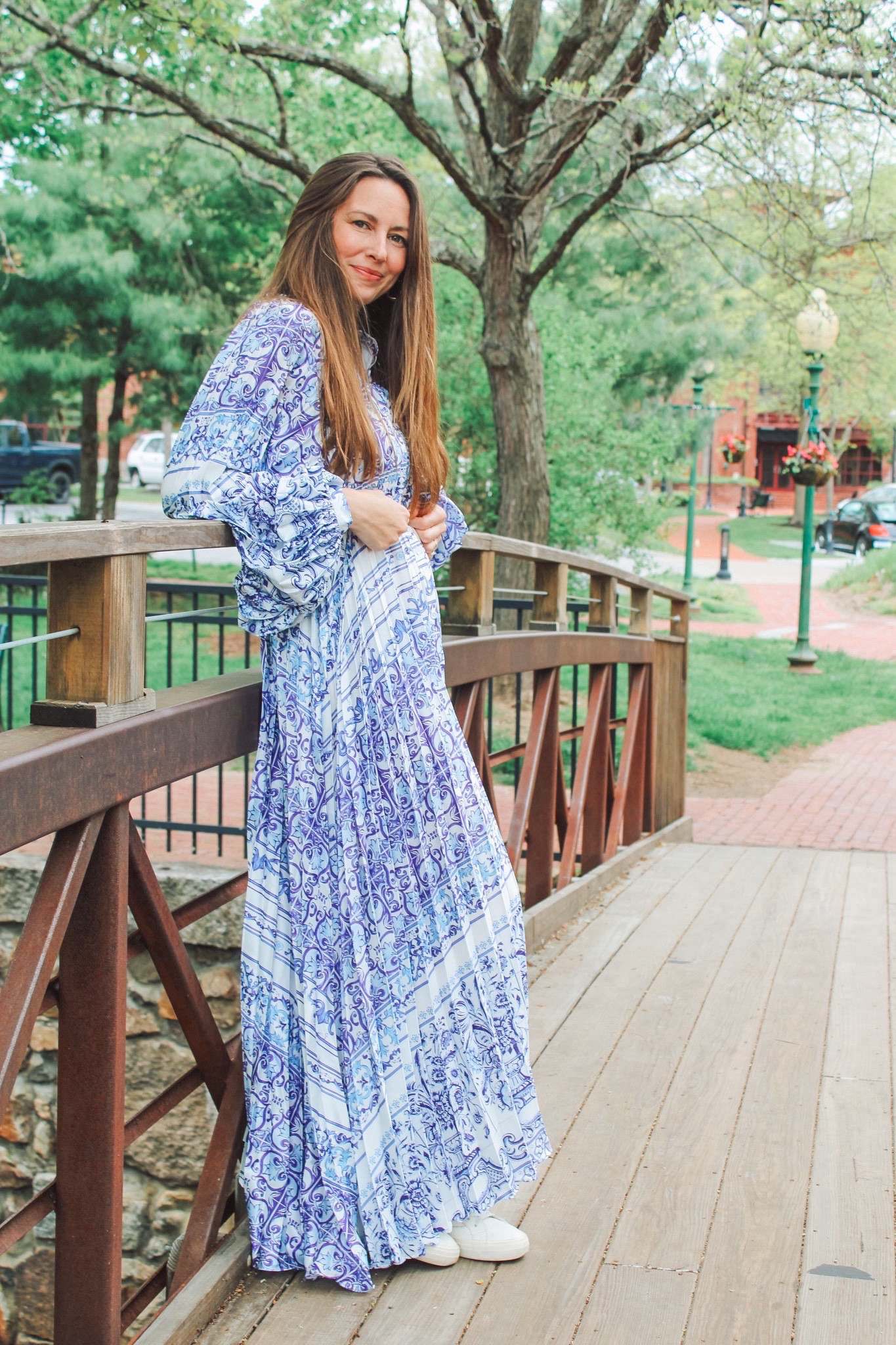 Maxi dress for summer and fall, easy mom outfits, mom style, pretty fall dress, maxi dresses, sneaker style, comfy outfit 

#LTKFindsUnder100 #LTKSeasonal #LTKWorkwear