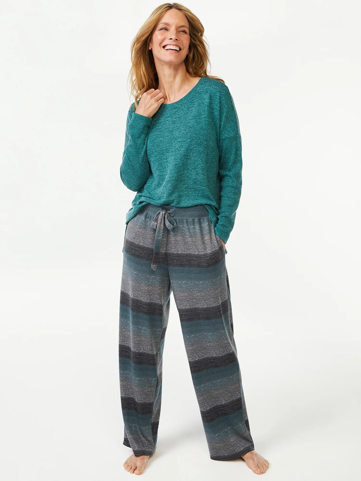 Joyspun Women's Long Sleeve Top and Pants Pajama Set, 2-Piece, Sizes up to 3X - Walmart.com | Walmart (US)