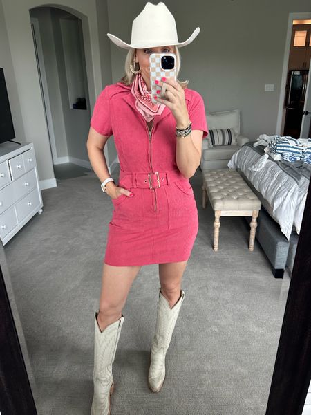 Country concert outfit inspo! I would totally wear this for Morgan wallen, Lainey Wilson, George strait… or anything else! So cute!!! I’m wearing a medium 

#LTKFestival #LTKstyletip #LTKfindsunder50