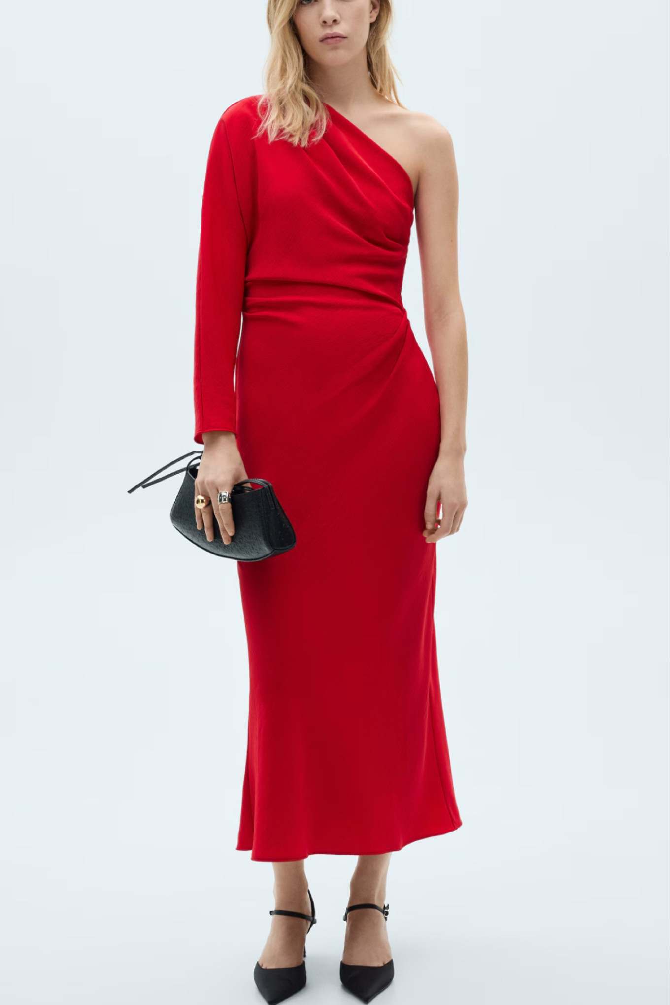 Gorgeous red dress 😍 perfect for Valentine’s Day date night or wedding guest dress! Love the back of it 🙌🏻🙌🏻😍


Valentine’s Day outfit 
Formal dresss

#LTKStyleTip #LTKWedding #LTKSeasonal