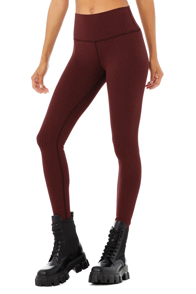 High-Waist Micro Houndstooth Legging - Cranberry/Black | Alo Yoga