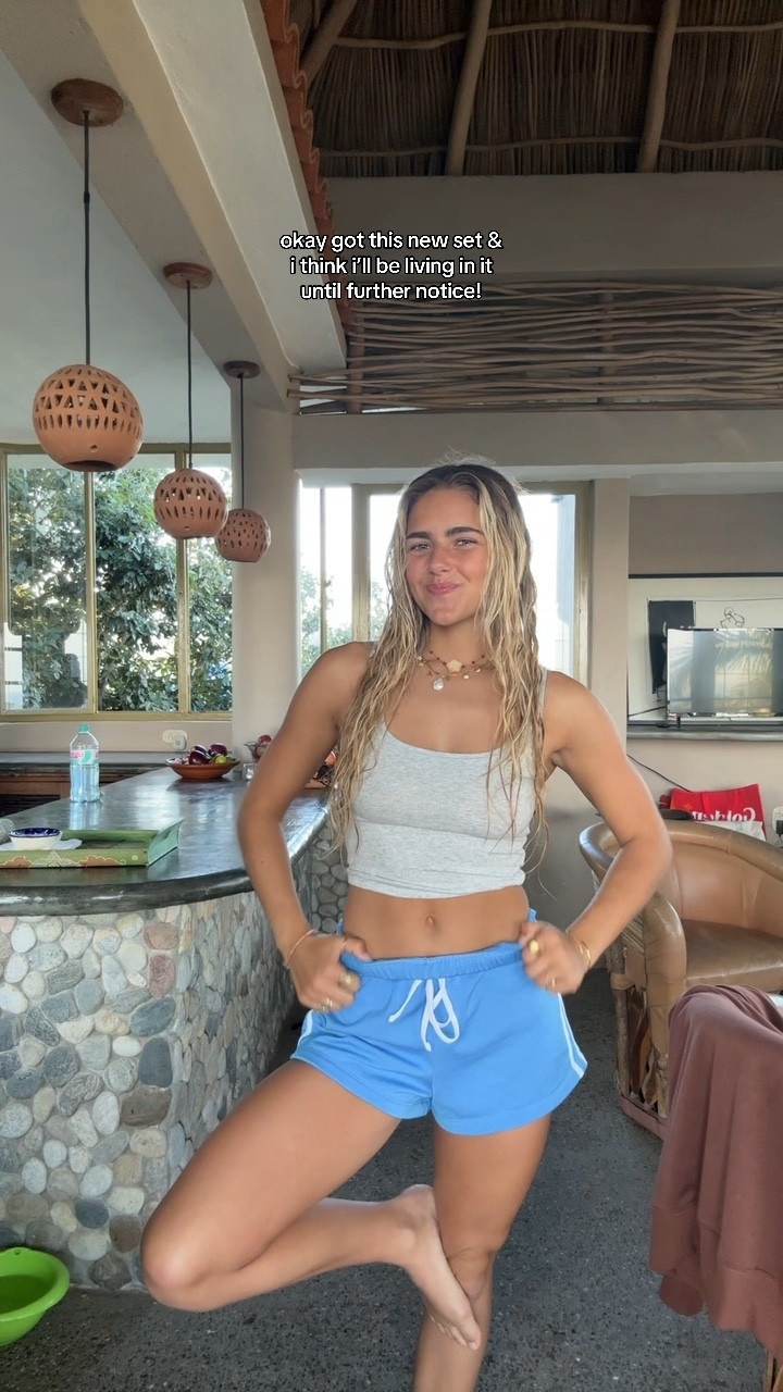  travel/beach set- i will be wearing this after surfing till further notice:)

use code ‘abicado’ 💕