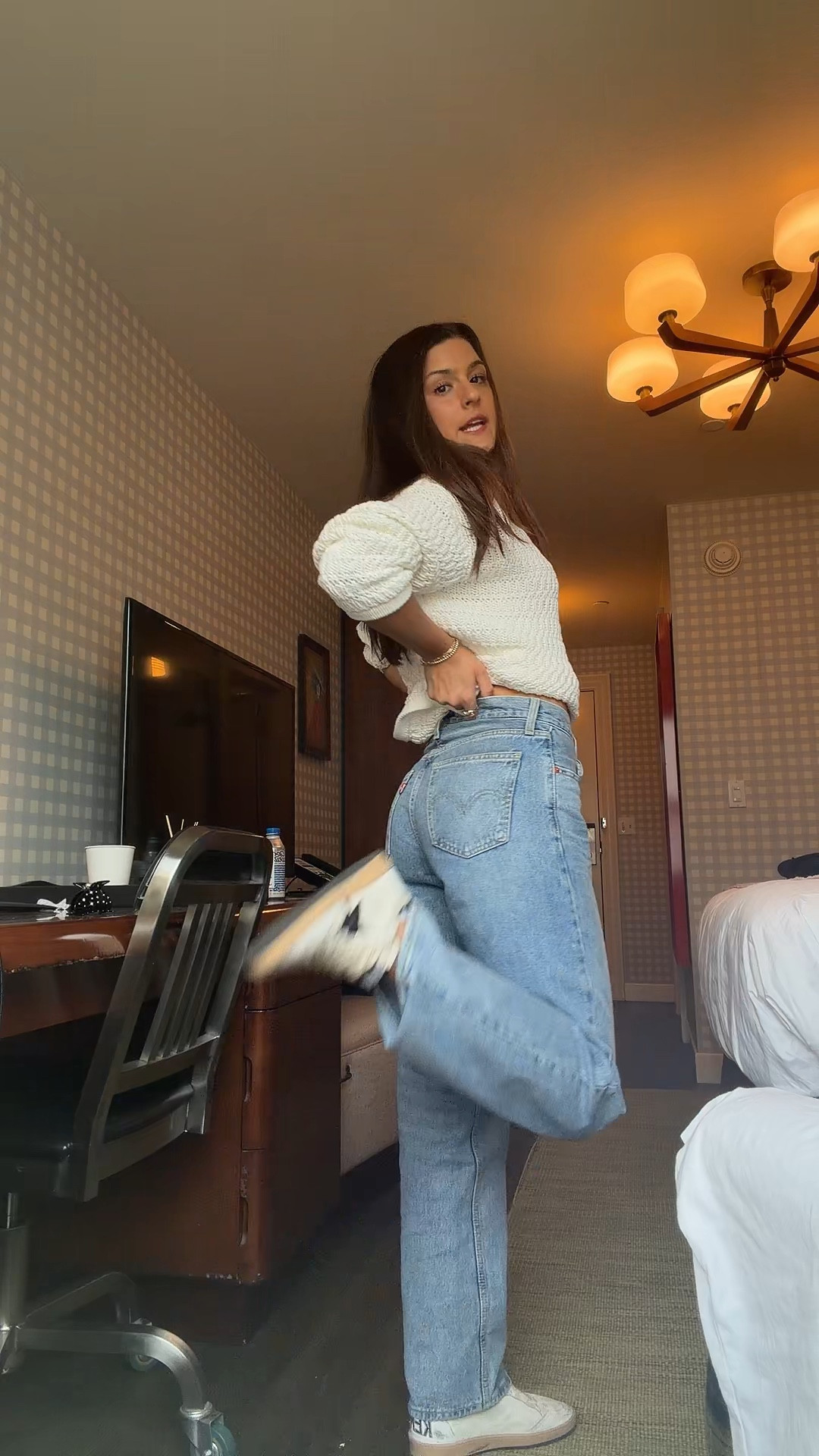 ootn @Roxanne Assoulin @levi @Pistola Denim 

#LTKootd #LTKTravel #LTKWorkwear