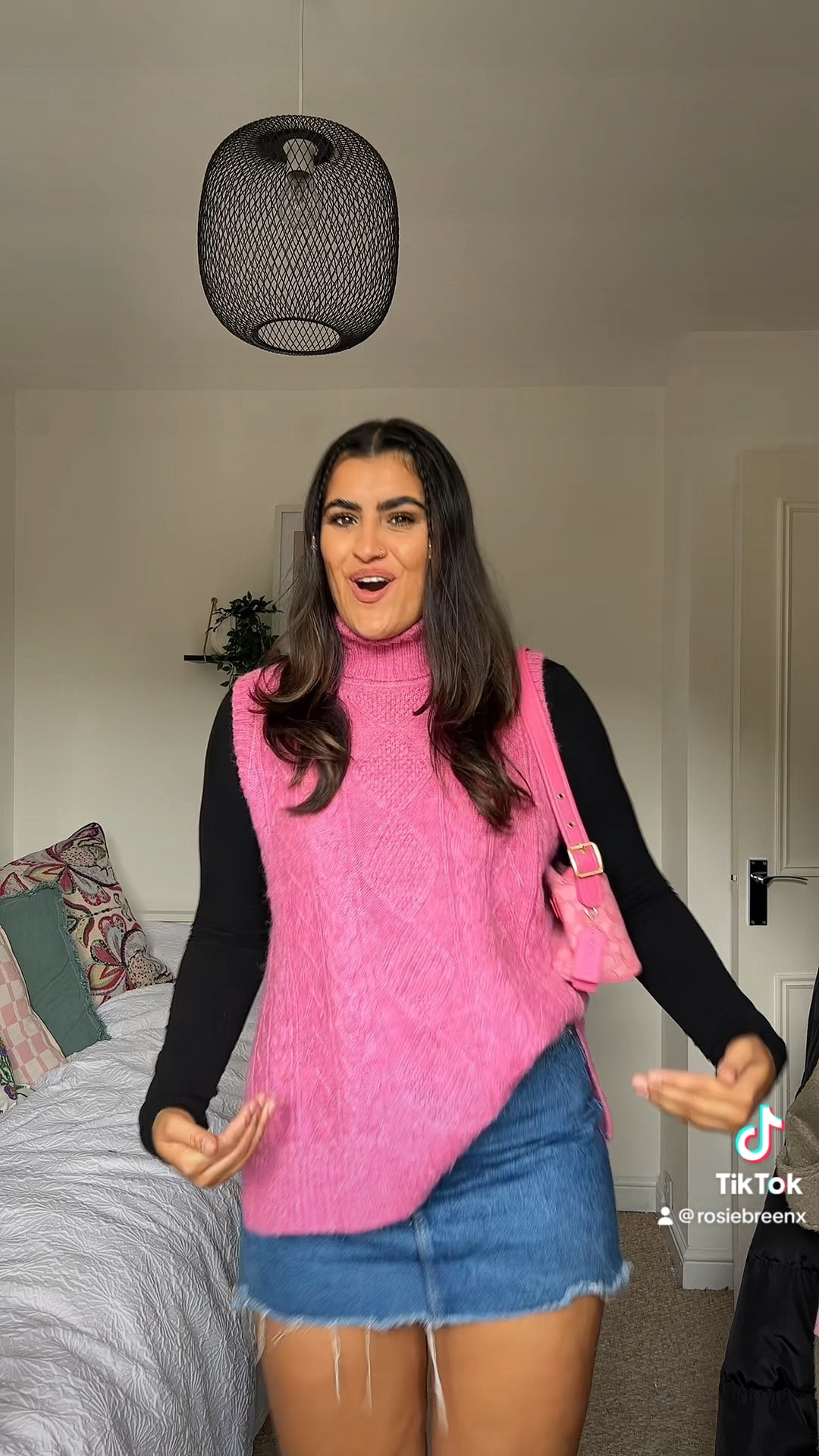 is it a fit tho 

#LTKunder100 #LTKeurope #LTKmidsize