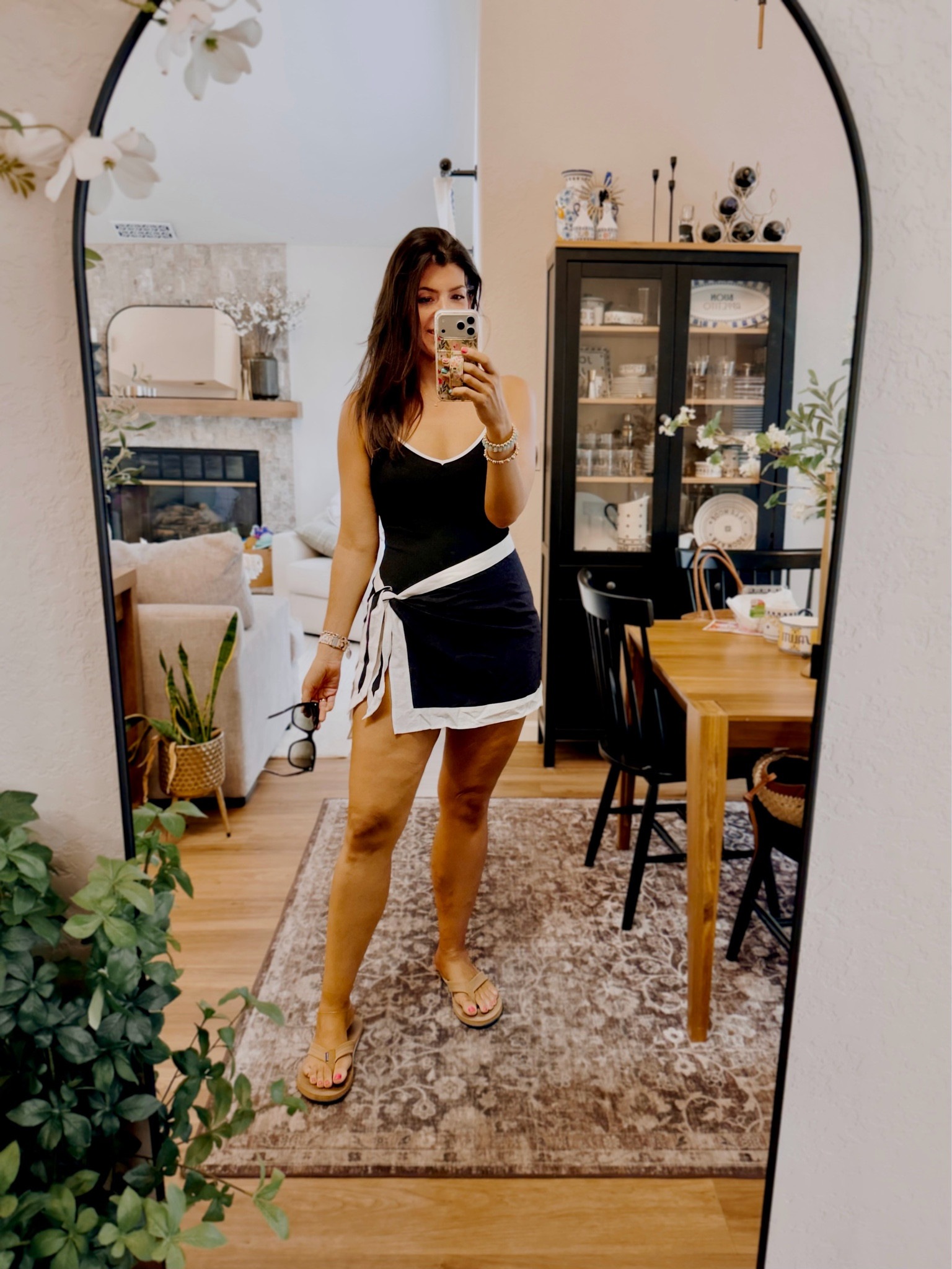 In a large swimsuit and medium sarong

#LTKMidsize #LTKOver40 #LTKSwim