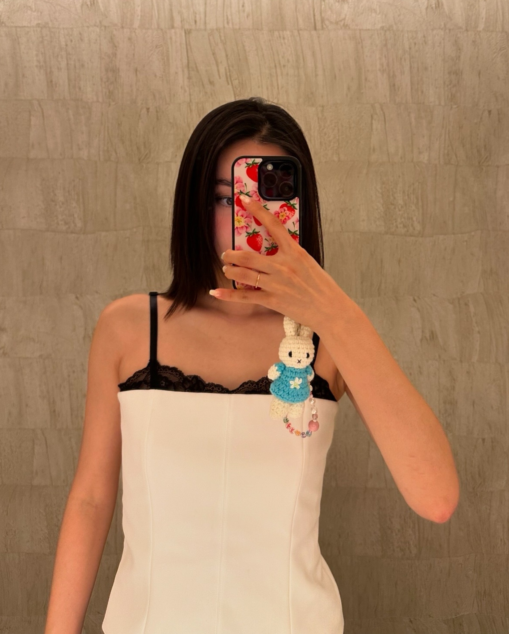 GLOWNY strawberry 🍓 phone case 

