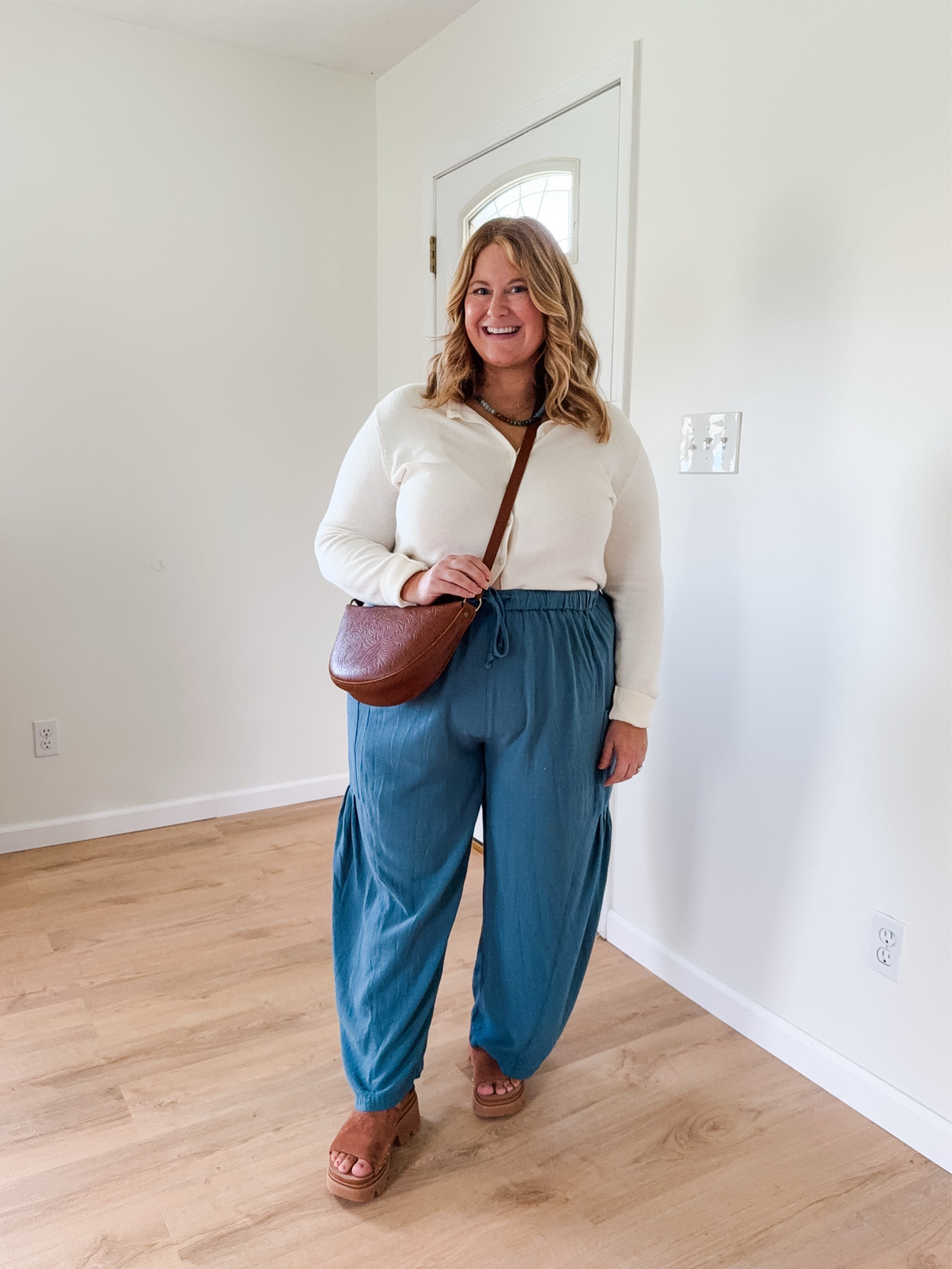 Wearing an Xl in my cardigan, large in my pants

#LTKMidsize #LTKSeasonal #LTKSaleAlert