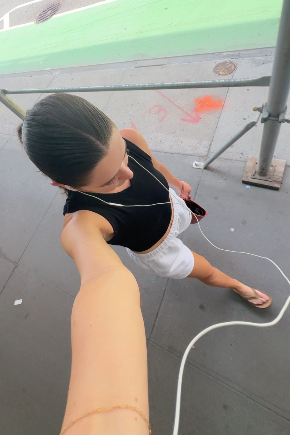 This top caught my attention with the v shaped lines (hard to tell in black) but it’s so flattering and SO comfortable! Purchased in 3 colors in the XS/S size 

#LTKActive #LTKFitness #LTKFindsUnder50