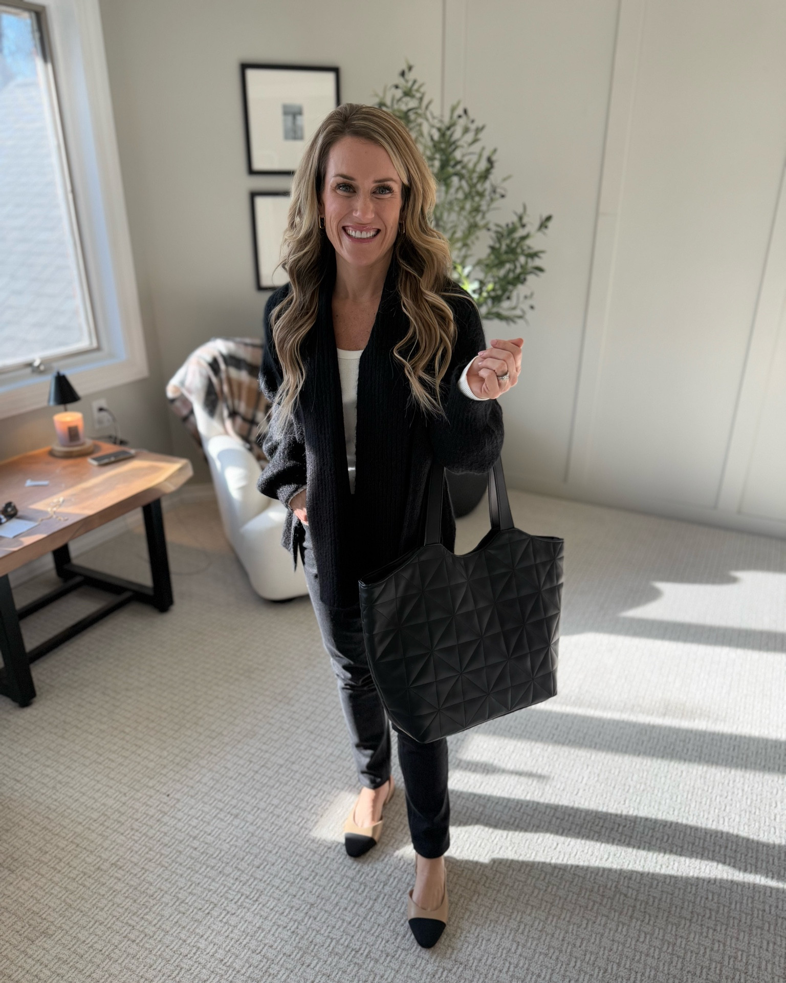 Winter work outfit

Target fashion  winter outfit  winter work outfit  casual outfit  black denim jeans  sweater  cardigan  tote bag  work bag  purse


#LTKSeasonal #LTKStyleTip #LTKFindsUnder50