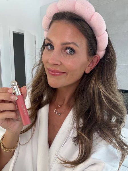 Love this rare beauty lip oil - it’s the perfect shade of pink!! It’s the shade cool pink now on sale at the Sephora savings event!! 

Rare beauty, Beauty favorites, Sephora, on sale

#LTKxSephora #LTKbeauty #LTKfindsunder100