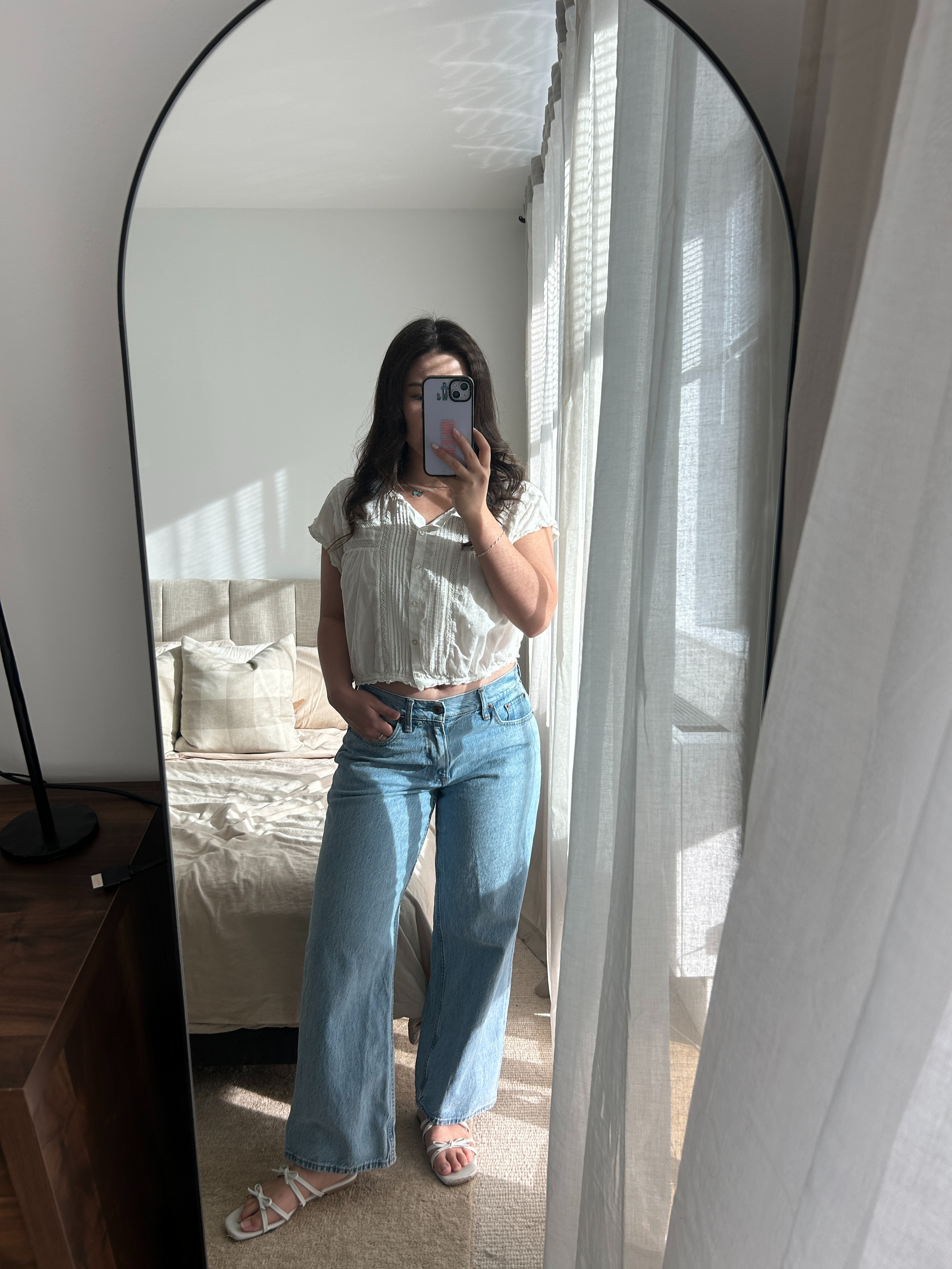 top - wearing a size Small

bottom - wearing a size 26, would size down 1-2 sizes 

 #LTKSeasonal #LTKStyleTip
