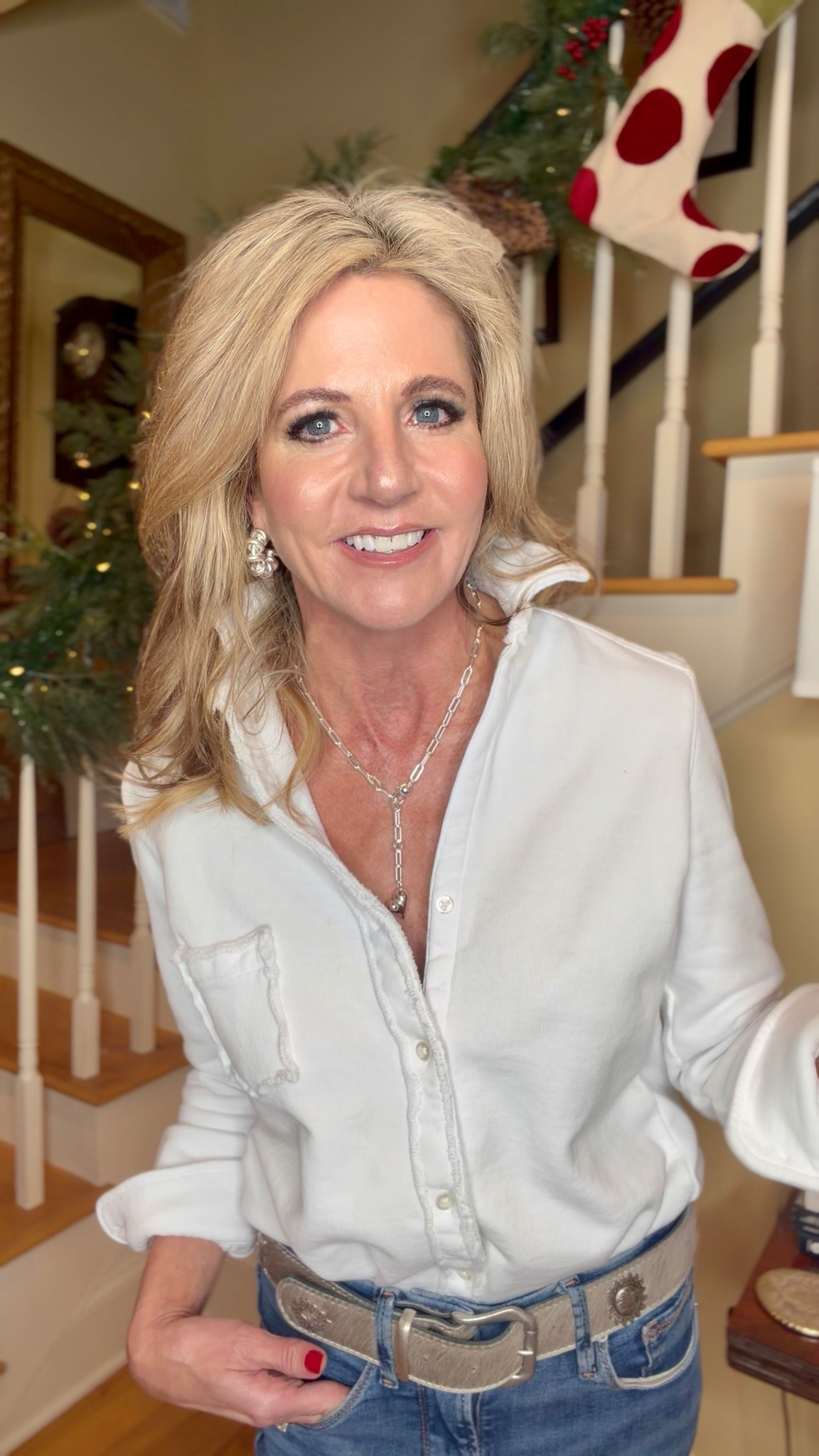 I love a white button down!  How about a white button down that’s sweatshirt material??!! Such a great piece!! 25% off today only.

#LTKSaleAlert #LTKOver40 #LTKWorkwear