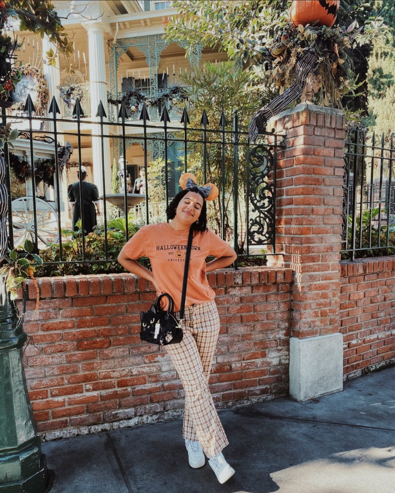 halfway to halloween 🎃🦇✨

🐈‍⬛🕯️ loungefly bag, hocus pocus, halloweentown, disneyland, minnie ears, autumn, fall, halloween, october

shirt is from: thecrawfordconcept

#LTKSeasonal #LTKGiftGuide #LTKitbag
