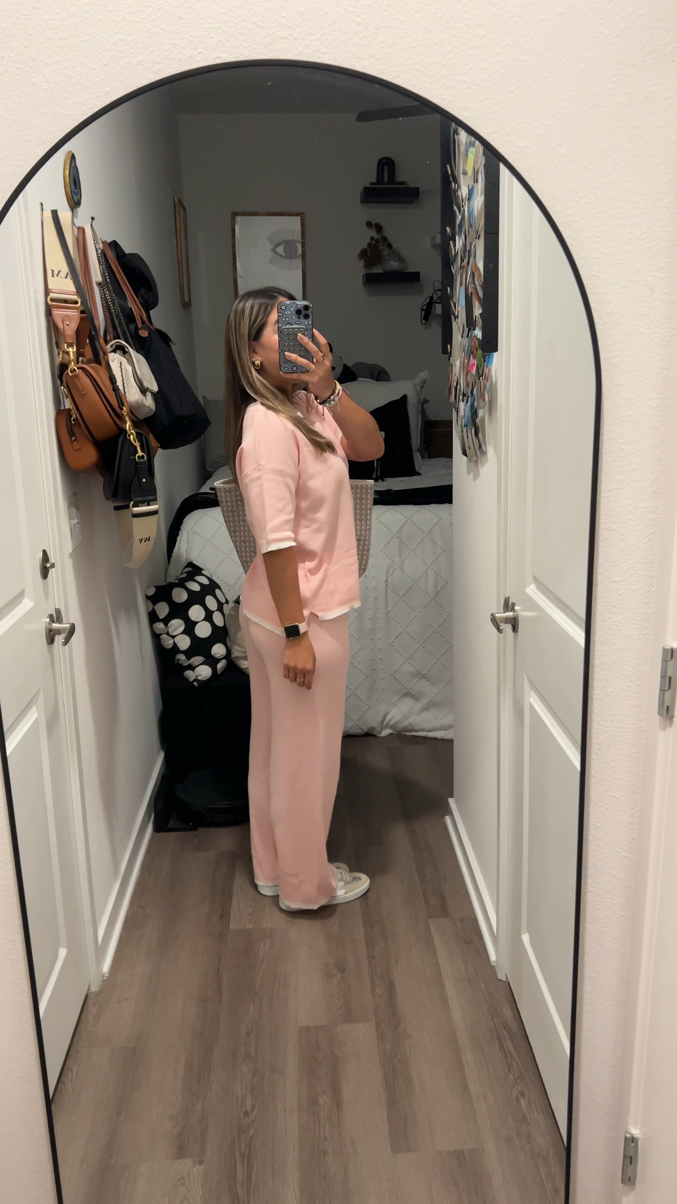 Comfy outfit🤍

comfortable outfit, comfy outfit, sets, lounge sets, comfortable sets, errands run

#LTKfindsunder50 #LTKVideo #LTKSeasonal