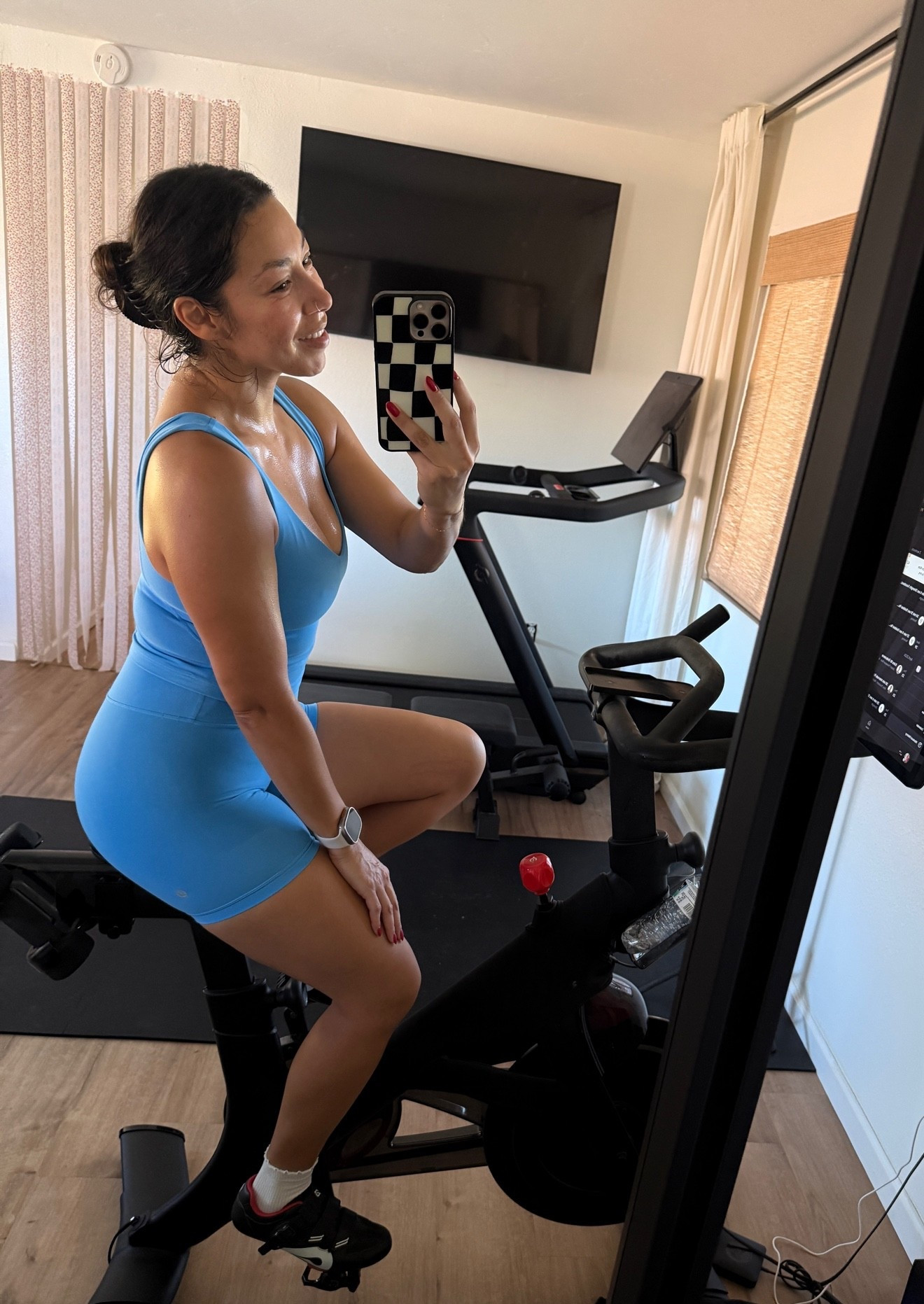 Lululemon matching set for spin

#LTKActive #LTKmorningroutine #LTKfitnessgoals