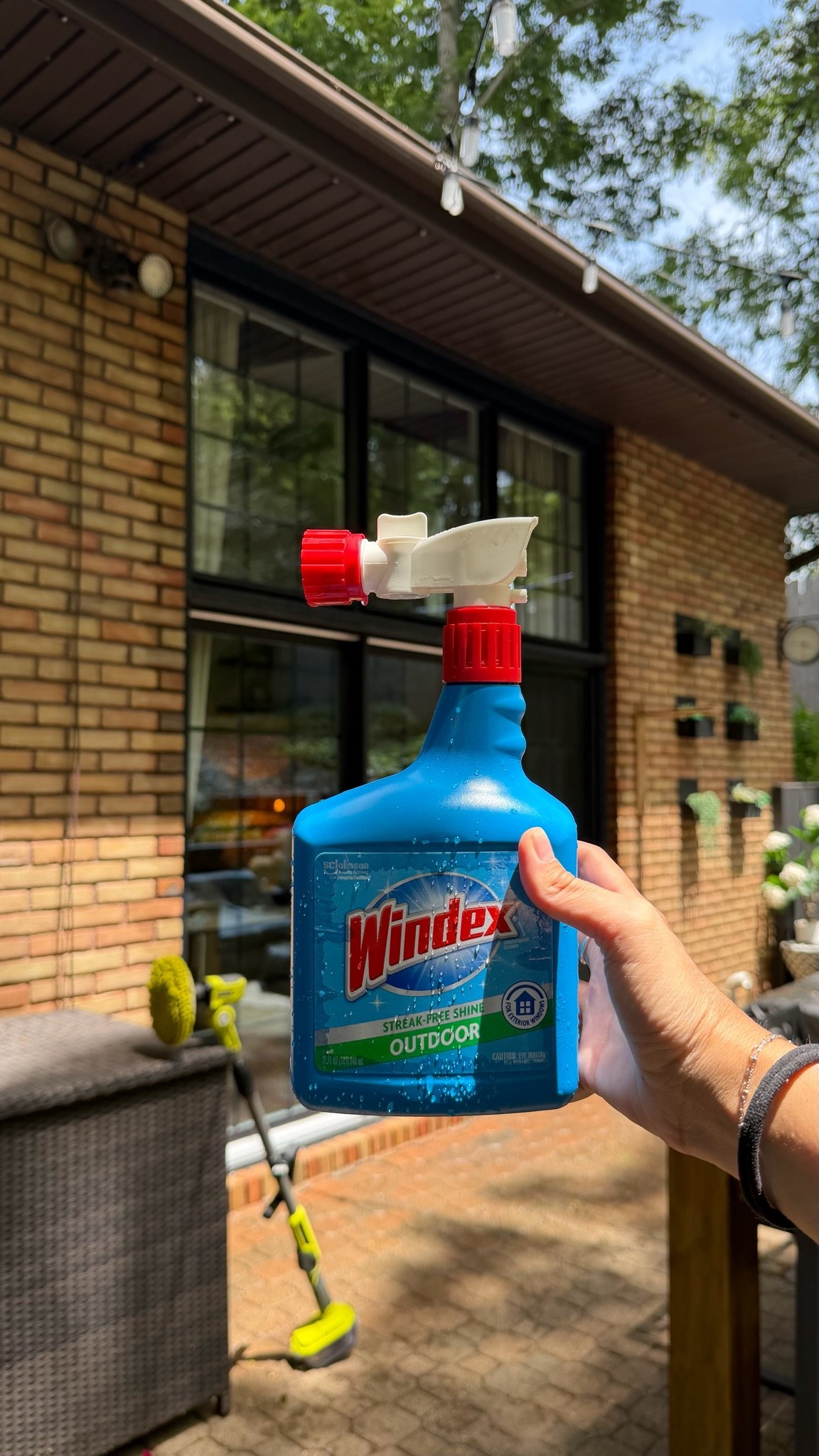 Window cleaning hack!

#LTKSeasonal #LTKHome