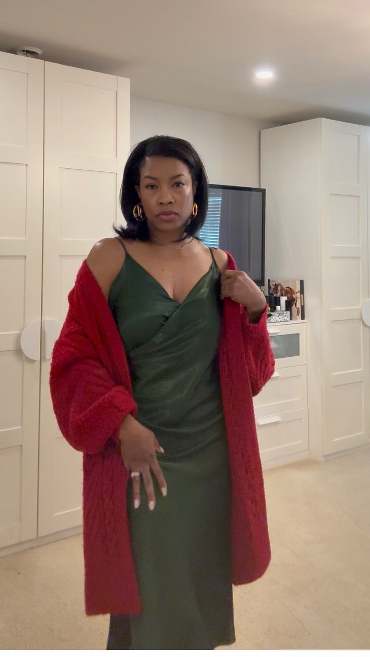 Who says you need a new wardrobe to get holiday-ready? 

I’m giving the Santa’s helper vibe using pieces I already own. 

A little sparkle, a pop of red, and we’re good to go!🎄
 
#OOTD #HolidayFashion  #holidayootd     

#LTKHoliday #LTKSeasonal