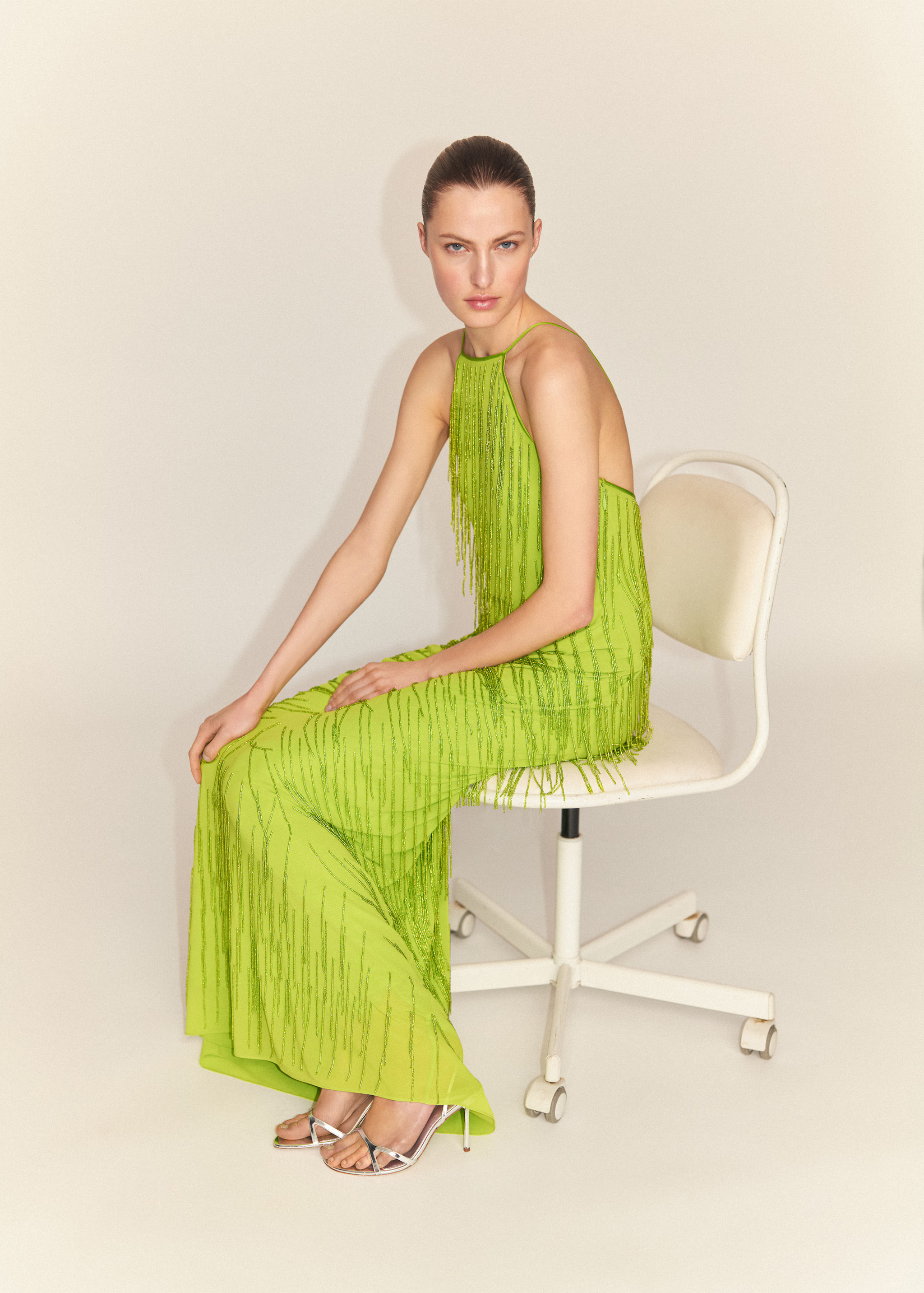 Halter dress with rhinestone fringes | MANGO (US)