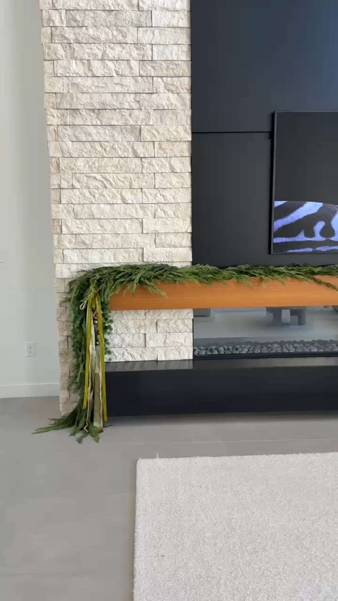 The best garland! Don’t even need to use hooks or anything. It’s heavy enough. I buy the case of 6 and the quality is amazing!