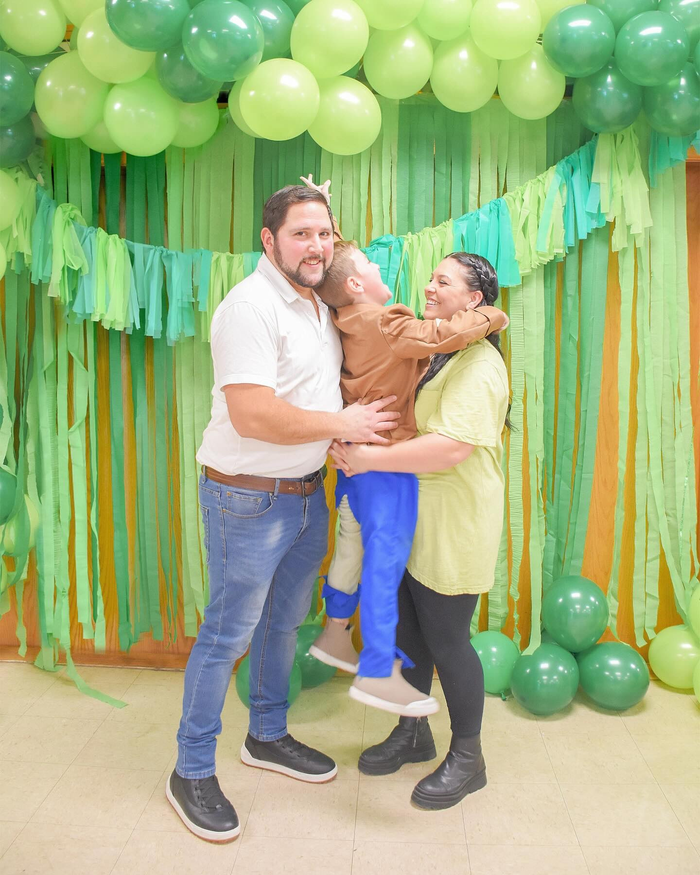 braaaaiiiiiinnnnssssss 🧠 there wuz a party and there wuz zombies 🧟‍♂️ and we had the best time! Still can’t believe my baby boy turned 6 last week 🎉 

I somehow managed to pull this party together in less than 3 weeks .. Hunter kept going back and forth on the theme and with the end of my pregnancy, welcoming Willa, all of the holidays… it was a crazy time! But I did it! I grabbed my cricut and art supplies and I got to work ✂️🎨

We decided to have just a few themed activities: 
✨ Crazy Dave Says: our twist on Simon Says with themed prompts like walk like a zombie and stand tall like a sunflower 
✨ Paint Your Own Sunflower Pot: our friends at @sharpie sent us the best creative markers to help make this craft come to life. They go on smooth and vibrant with paint-like ink and dry quickly saving me tons of mess and clean up. Plus these doubled as favors 🙌🏻 
✨ Build Your Own Level: I printed out blank game boards and tonnnnsss of plant, zombie, sun, plant food, progress bar, lawn mower, etc etc stickers so the kids could create a level straight from PvZ 2! 

💚 🌱 The decor was different shades of green like Crazy Dave’s lawn, giant plant and zombie cut outs, plant and zombie centerpieces, and of course we needed green checkered team plant and orange cone team zombie party hats 🥳

🌮 For food we went with the obvious… Crazy Dave’s tacos! I FINALLY got to use my @crockpot multi-meal to cook the beef and chicken at the same time but separate from each other and giving them a place to stay warm for the party! 👏🏻 

🌻 The party came and went so fast but Hunter was happy which means mama was happy! 

What was your favorite detail? 🧟‍♂️🪴

✨ comment PARTY and I’ll dm you a link to shop what I can find to link and some extra finds too ✨