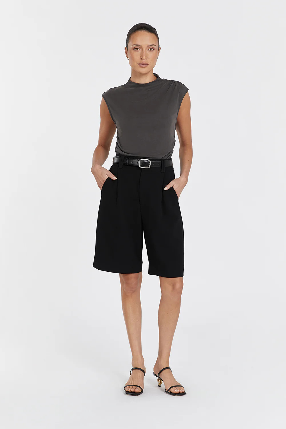 ROSA BLACK BERMUDA SHORT | DISSH