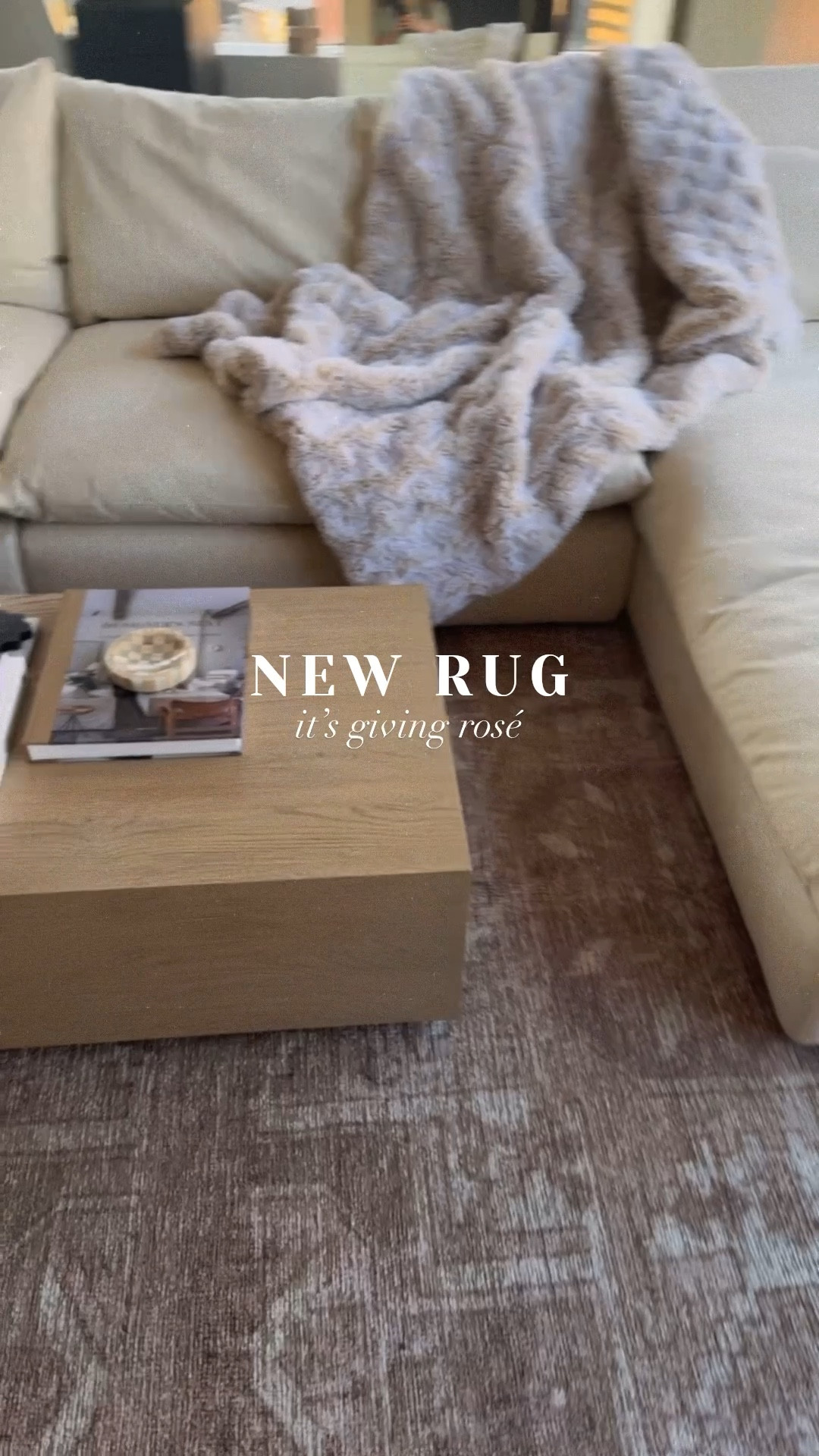 Now it’s time to change up the pillows and accessories to tie it all together! 

#LTKHome