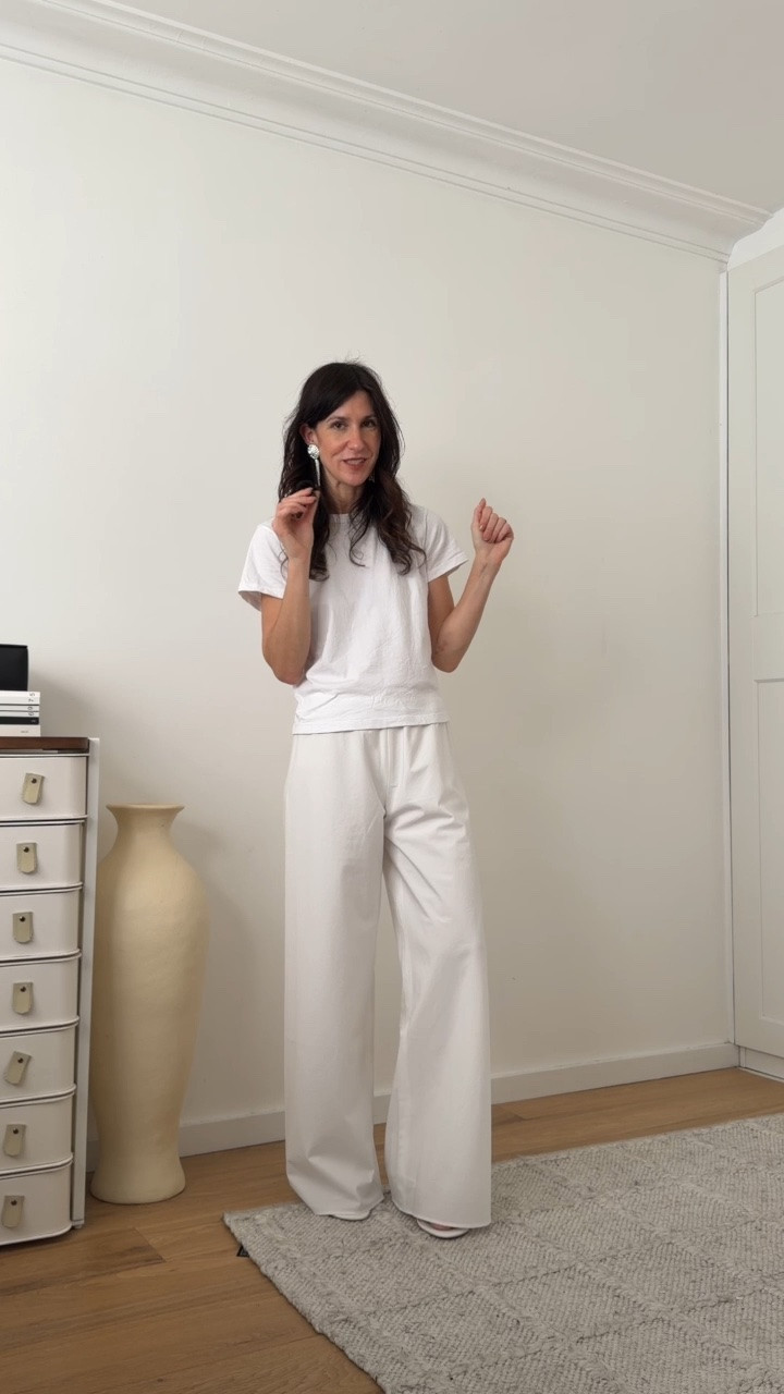 Found the *perfect* pair of 100% cotton pull on pants at @netaporter and of course you know I don’t gatekeep! These have that same drapey look as The Row Gala Pants (which I have been talking about for most of 2026 at this point) but are heatwave & humidity approved 👏🏻

Perfect as a year round piece for warmer climates or for spring/summer in general - and YES I’m already thinking about next season because the *right* piece might find you at any time…! 👀

Also available in a really gorgeous taupe-olive hue, too! [AD]