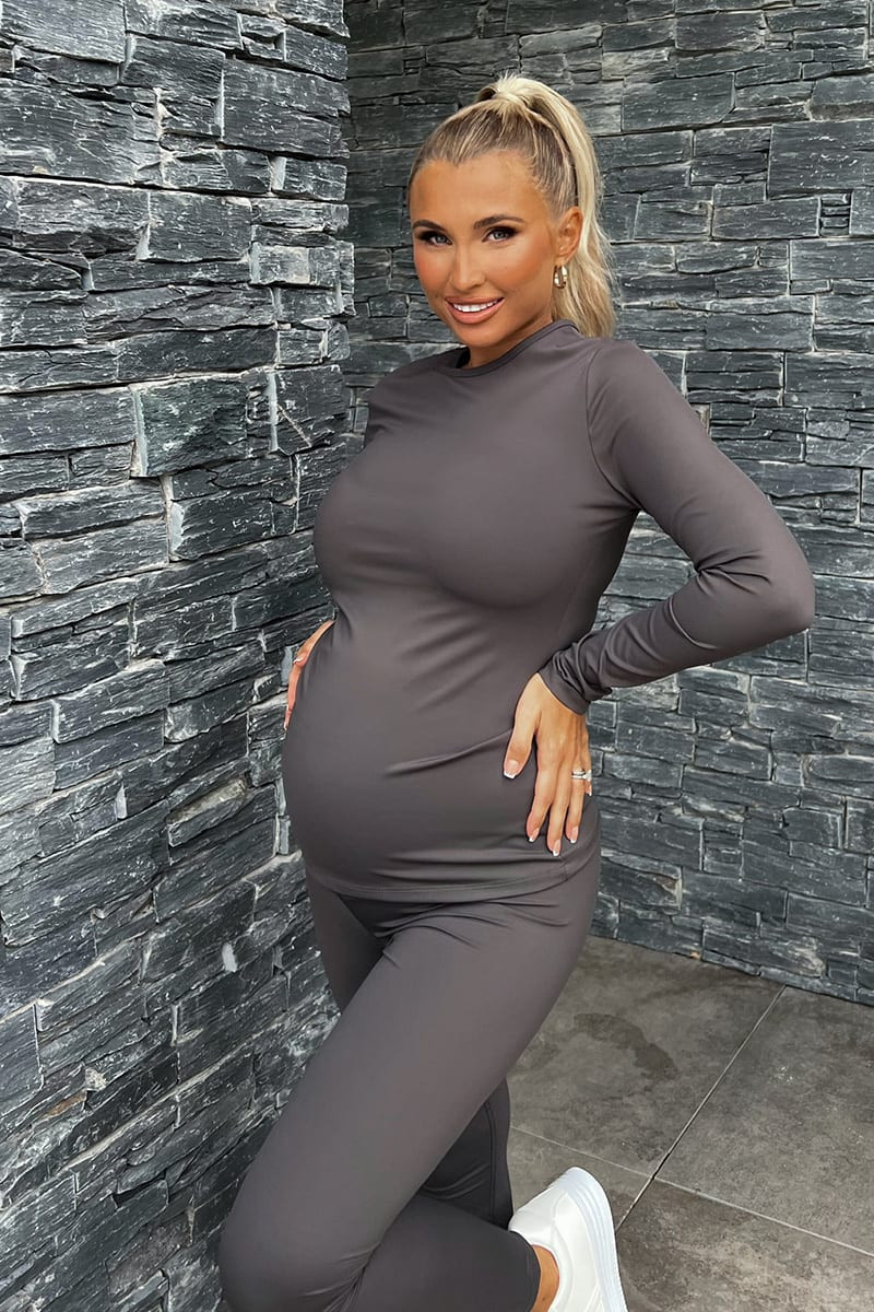 BILLIE FAIERS DARK CHARCOAL LONG SLEEVE FITTED TOP | In The Style (UK)