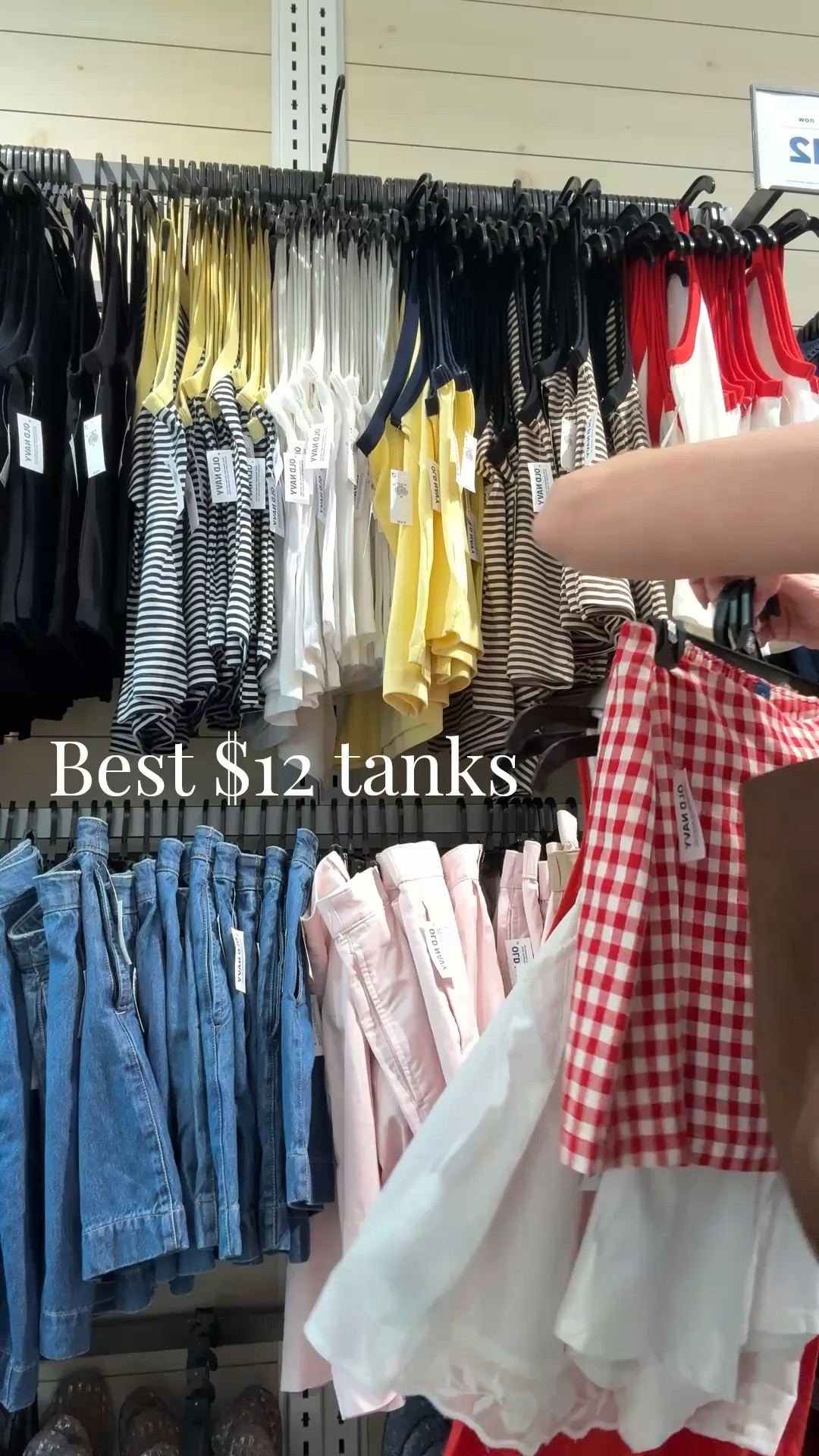 The best Old Navy $12 tanks
Old navy style

#LTKootd #LTKSeasonal #LTKSaleAlert