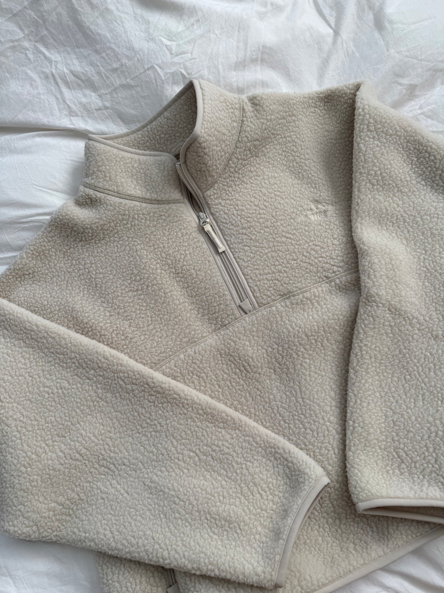 The best sweater! I love to wear it with jeans or leggings! It’s super cute and comfortable. #aritzia #polartec #fleece #sweater #cute 

#LTKSeasonal