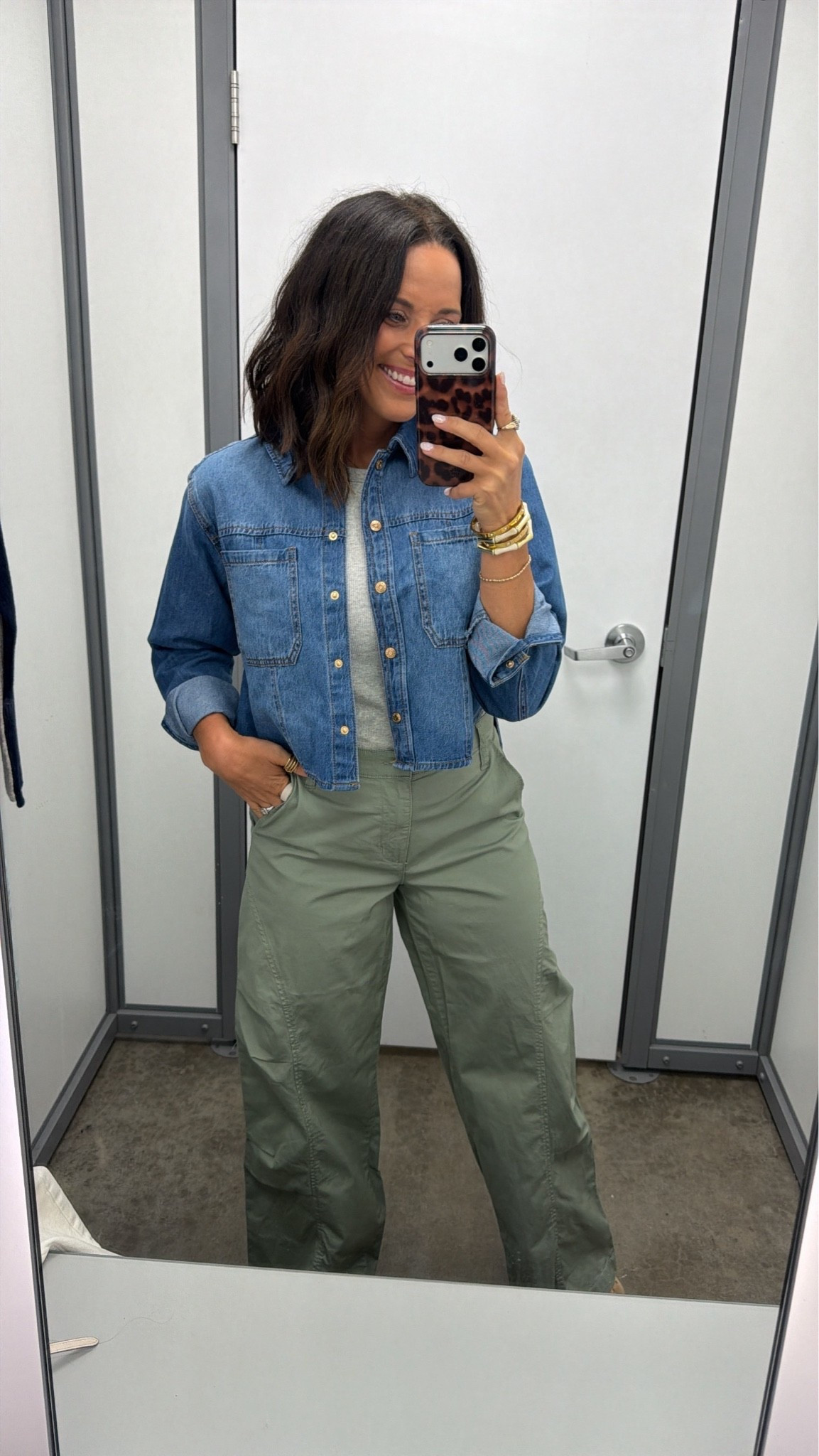 okayyy this Walmart jacket is such a good find 🤎 I love it with the cargos!

#WalmartFinds #WalmartFashion #WalmartStyle #AffordableFashion #LTKFinds