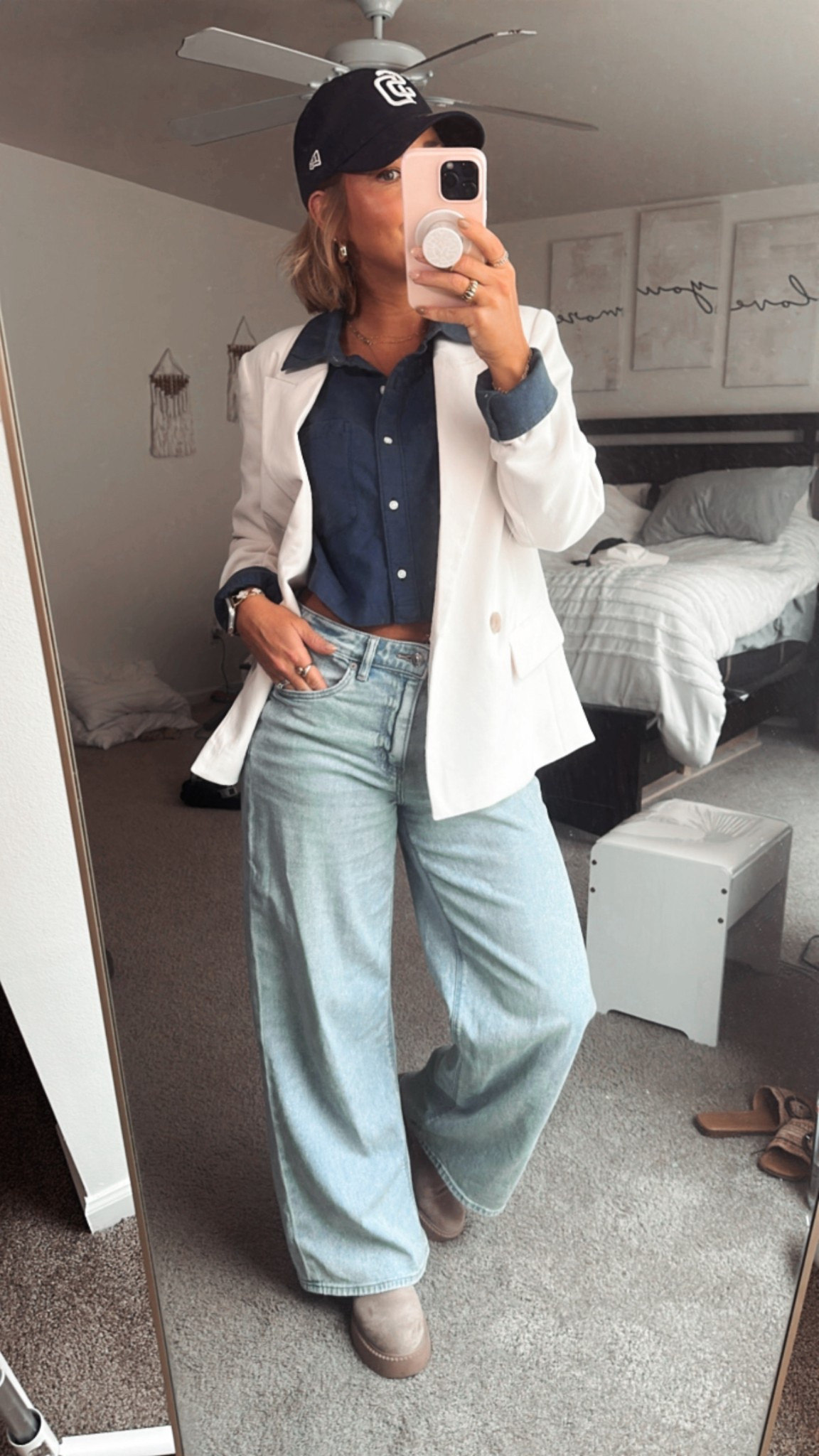 Blazers are the it girl accessory 
Paired with a cropped relaxed fit button up 
This turned out so chic and so cute 🙌

I love these baggy jeans from American eagel. Just slightly baggy and so comfy ! 

#LTKPetite