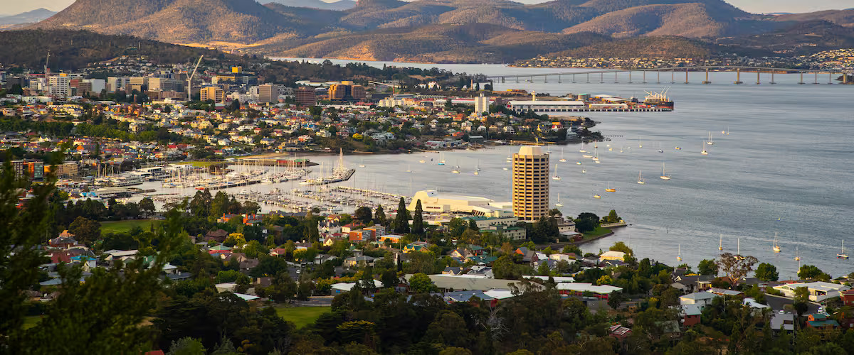 Visit Hobart: 2025 Travel Guide for Hobart, Tasmania | Expedia | Expedia (US)
