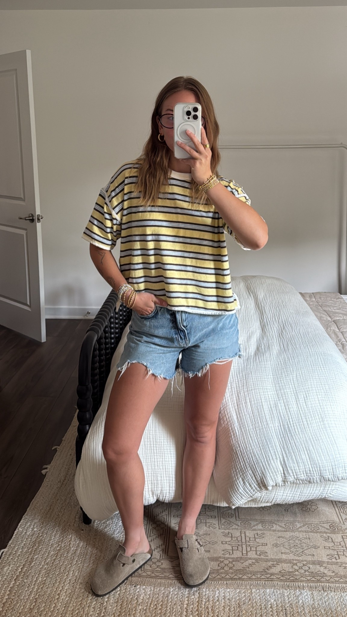 9/6/25 Casual coffee + farmer’s market fit ☕️🛒 Wearing my Free People striped basic tee with Reformation distressed denim shorts, styled with my Birkenstock Boston clogs and Amazon oval blue light glasses. Cozy, casual, and so easy for a weekend morning 🤍✨

#LTKStyleTip #LTKShoeCrush