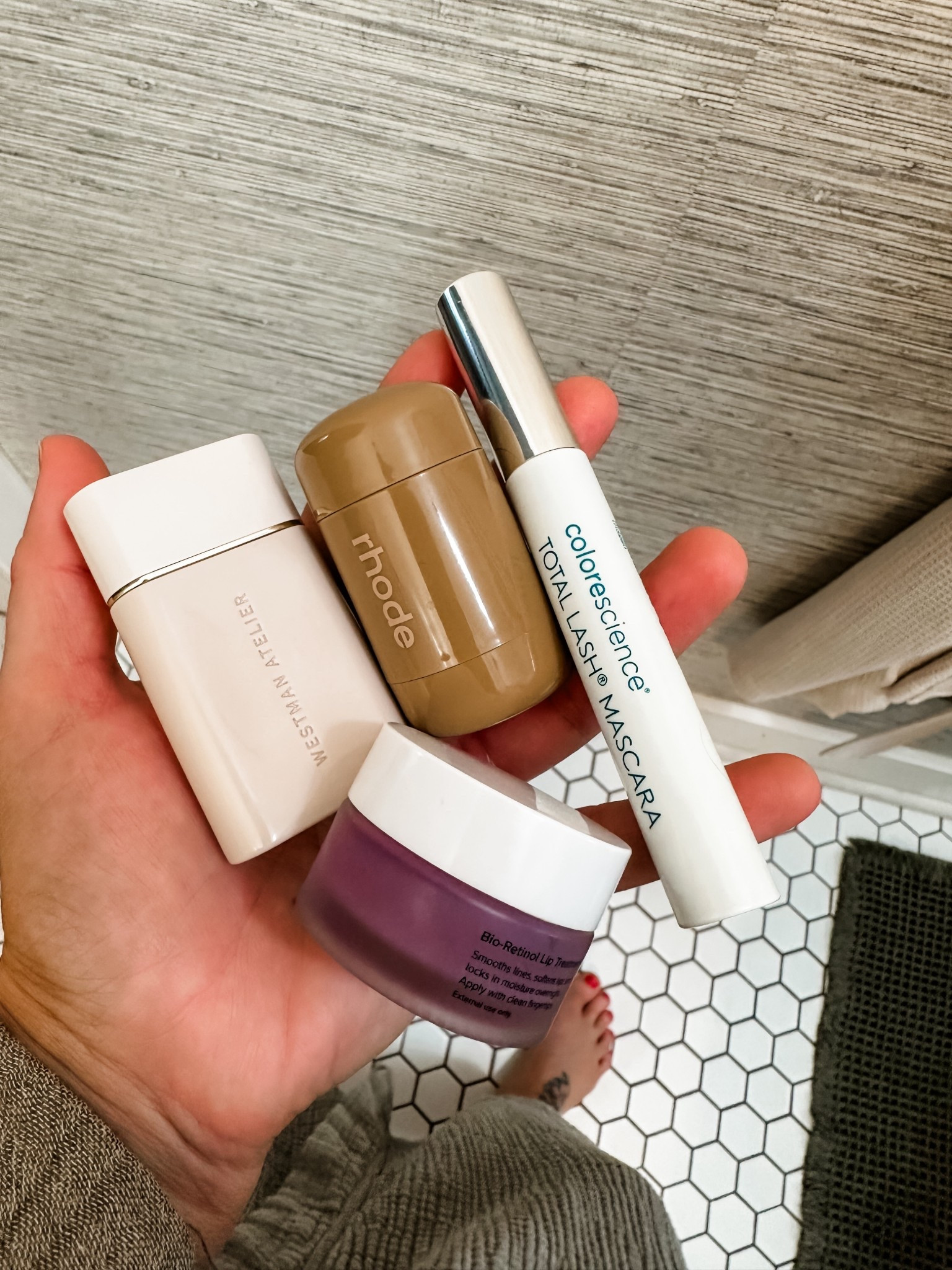 Some good clean ish. Minimalistic to a T. The skin tint is actually skincare that will help improve your skins tone and texture over time and the retinol lip mask is so luxe! 

#LTKselfcare #LTKOver40 #LTKBeauty