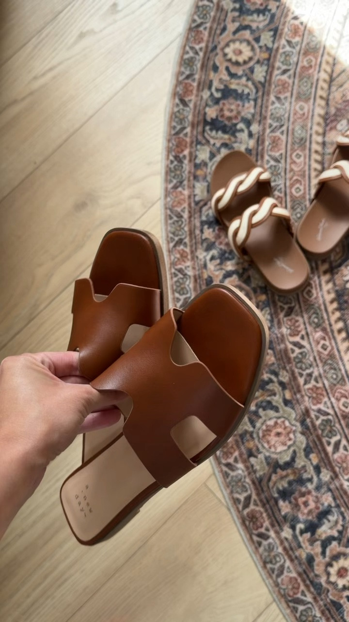 Target Circle week deals are live! 40% off women’s sandals — these faux leather slides are perfect to dress up this summer style! 

#Targetfashion
#TargetCircle