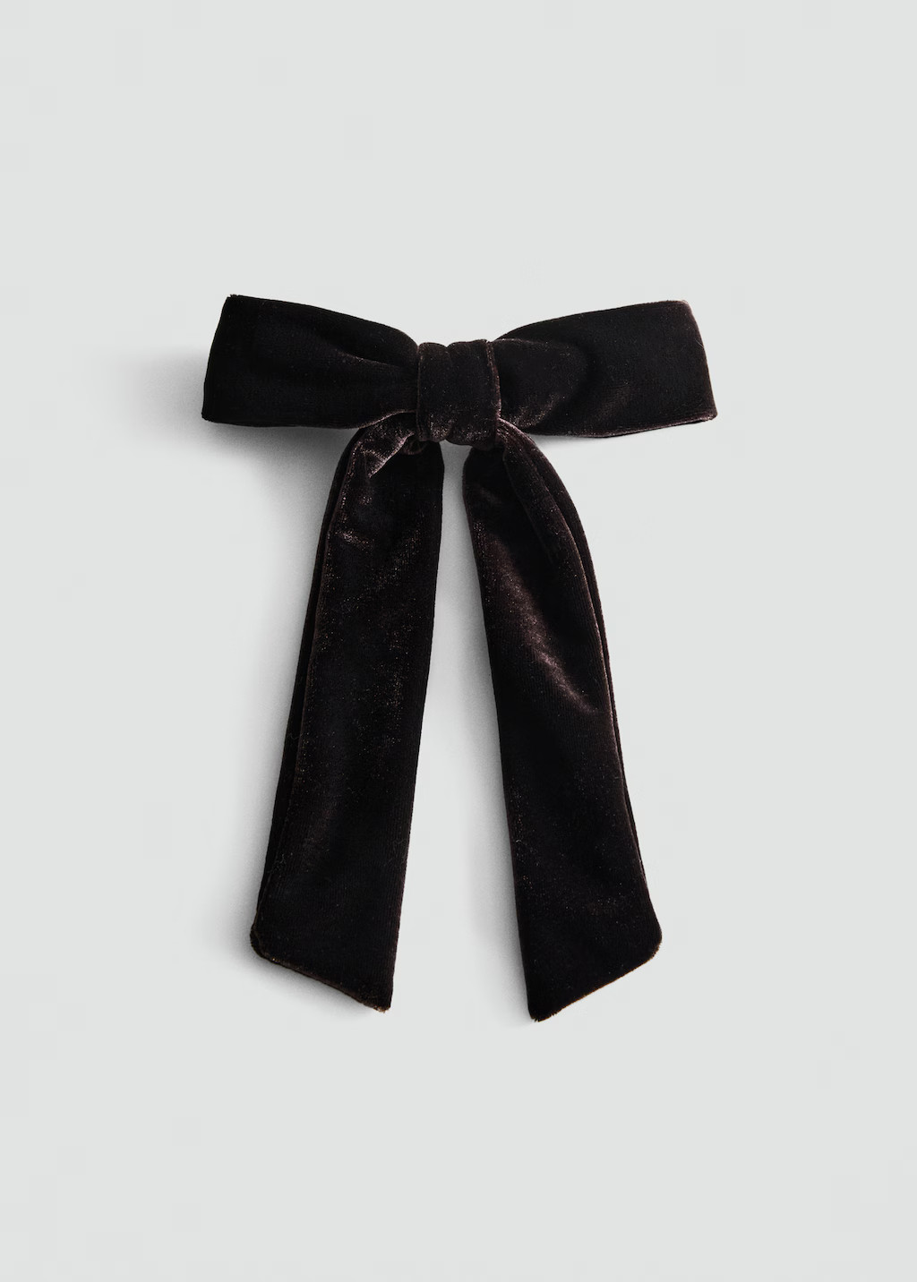Velvet bow hairclip - Women | MANGO United Kingdom | MANGO (UK)