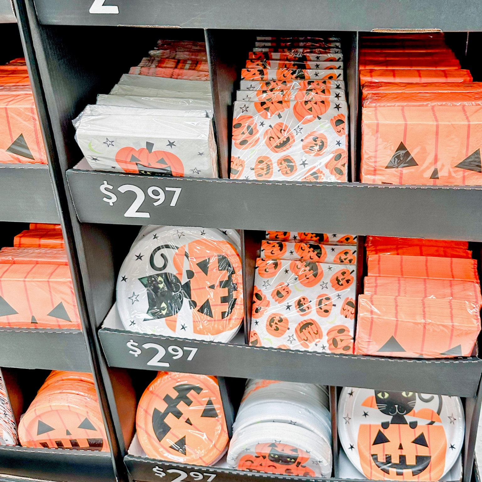 Halloween Paper Goods & Party Finds #walmart #papergoods 

#LTKparties #LTKkids #LTKHalloween