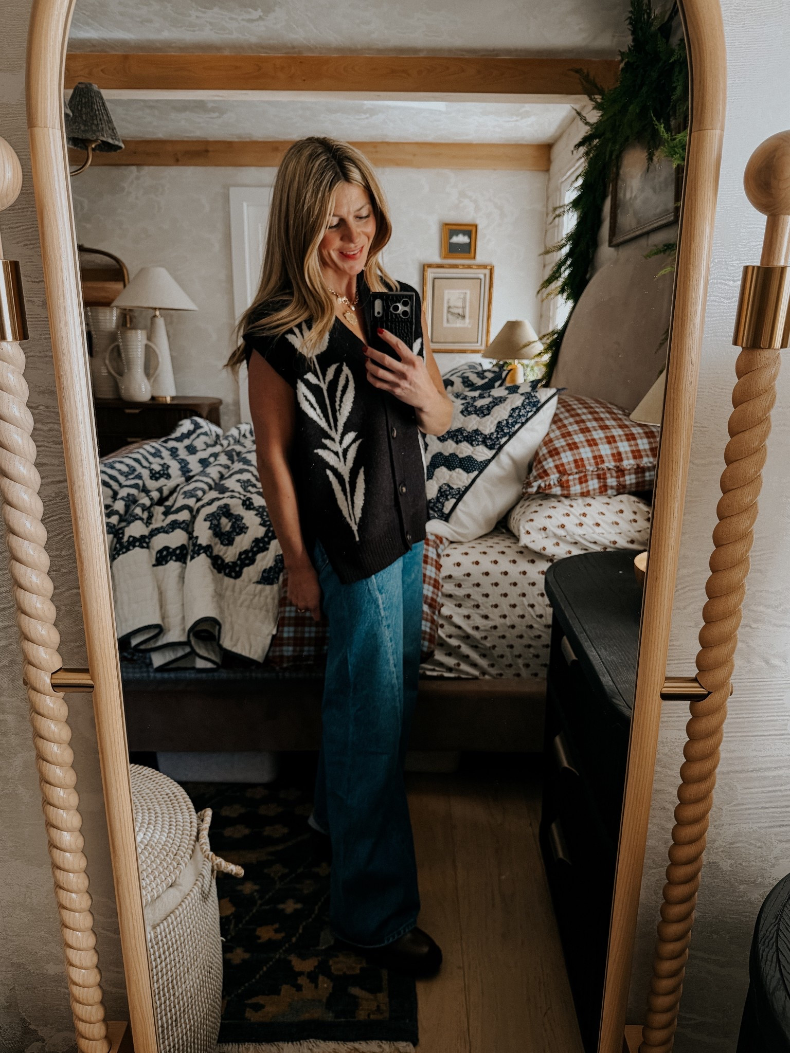 •Vest size small reg size 
•Pants reg size 