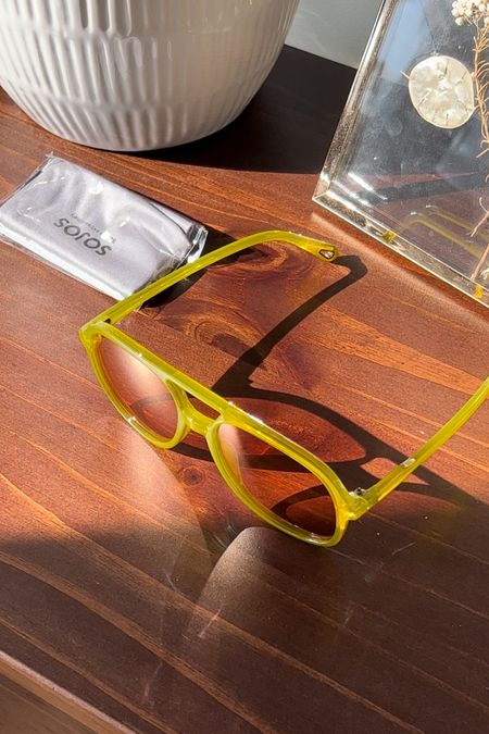 Trendy retro sunglasses from Amazon 