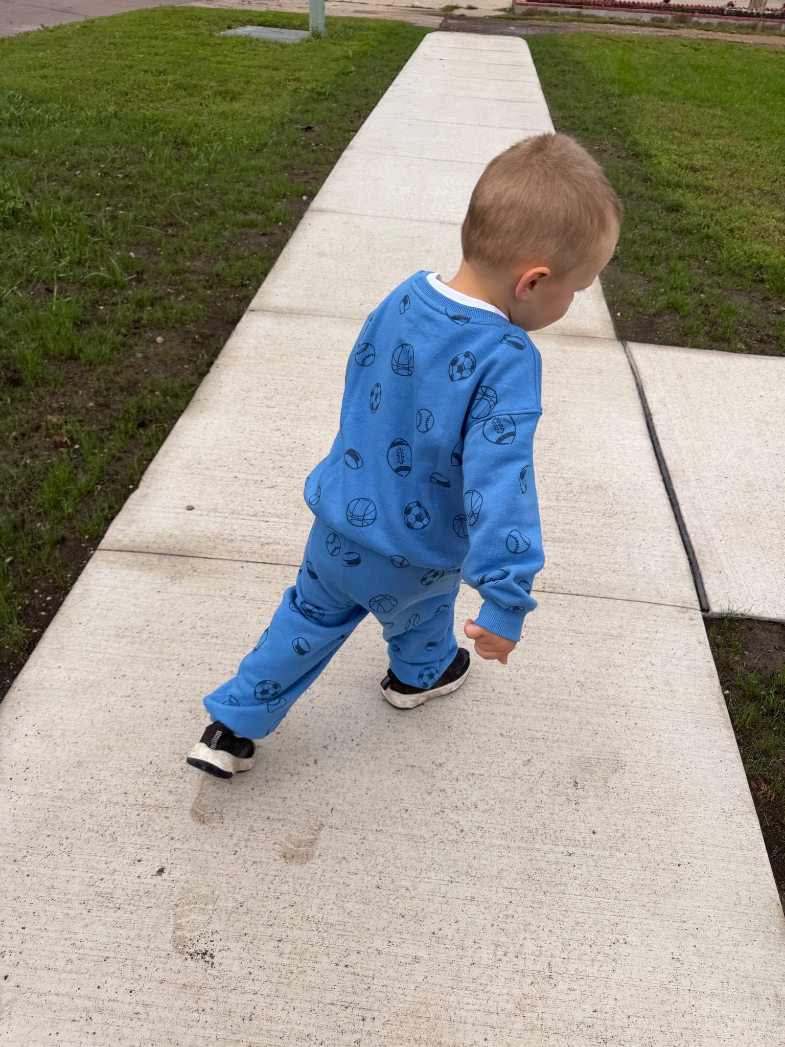 Running away instead of showing his fit 😅

#LTKmomlife #LTKKids