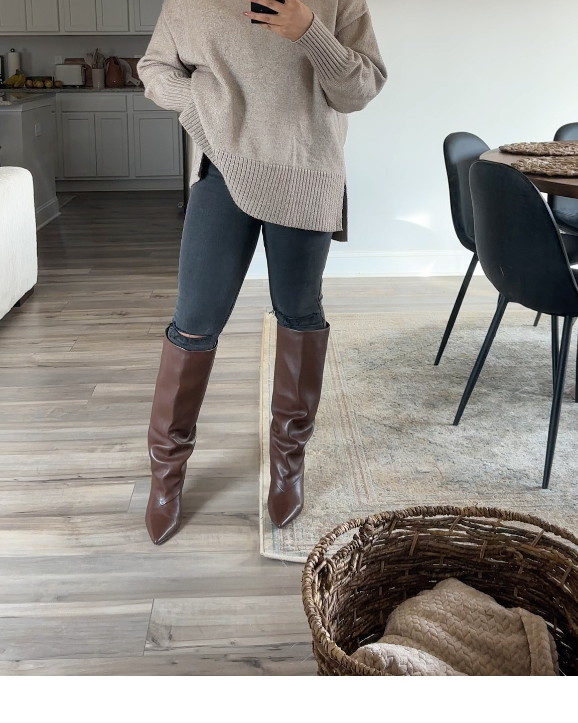 This ash black denim and brown combo is so good 🤌🏽

#LTKFindsUnder100 #LTKMidsize