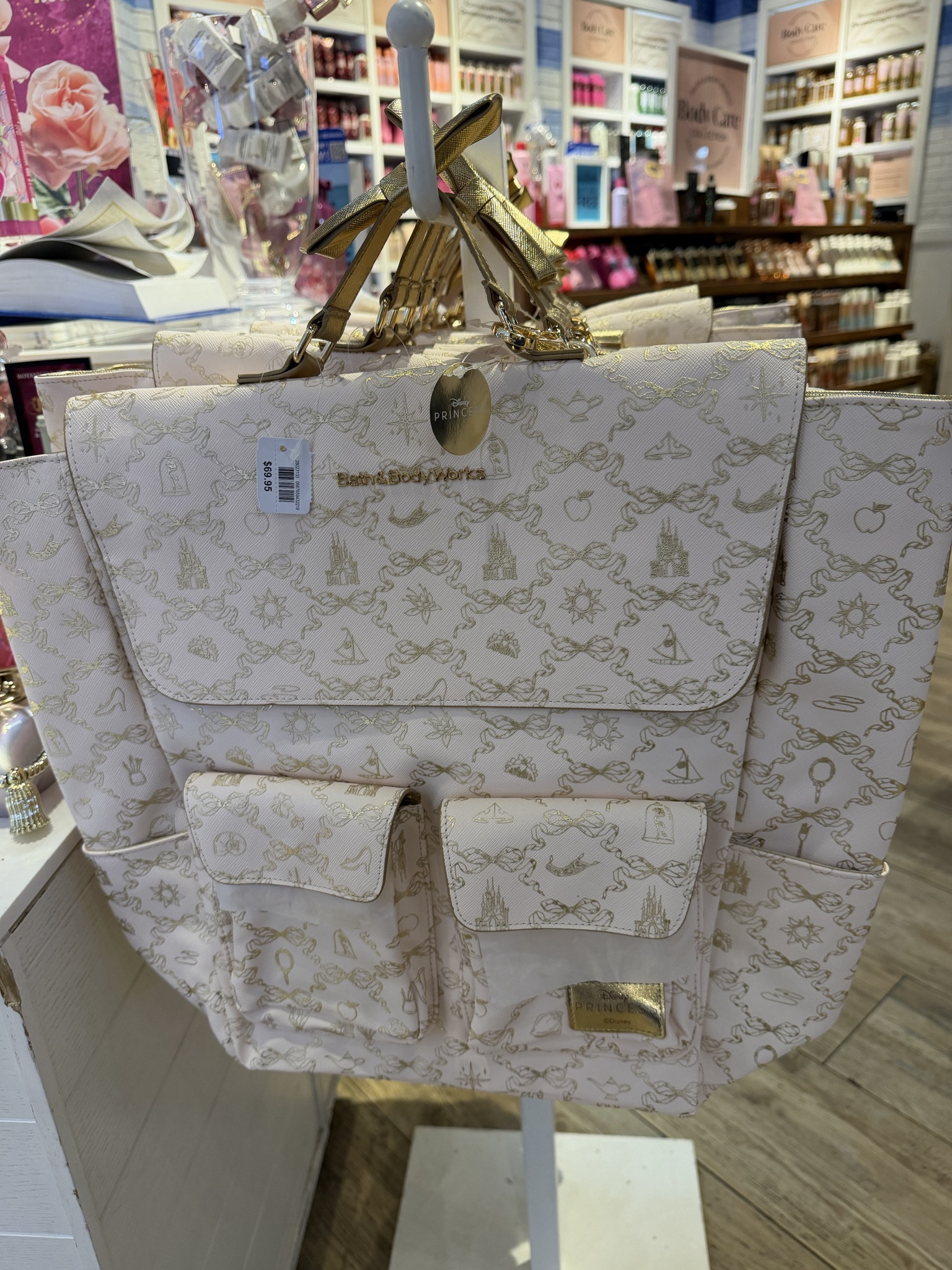 When Life’s a Fairytale, this make it look good!! Grab your Disney Princess x Bath & Body Works Bag Today! 