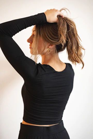 Butter Square Neck Crop Long Sleeve in Onyx | waverles