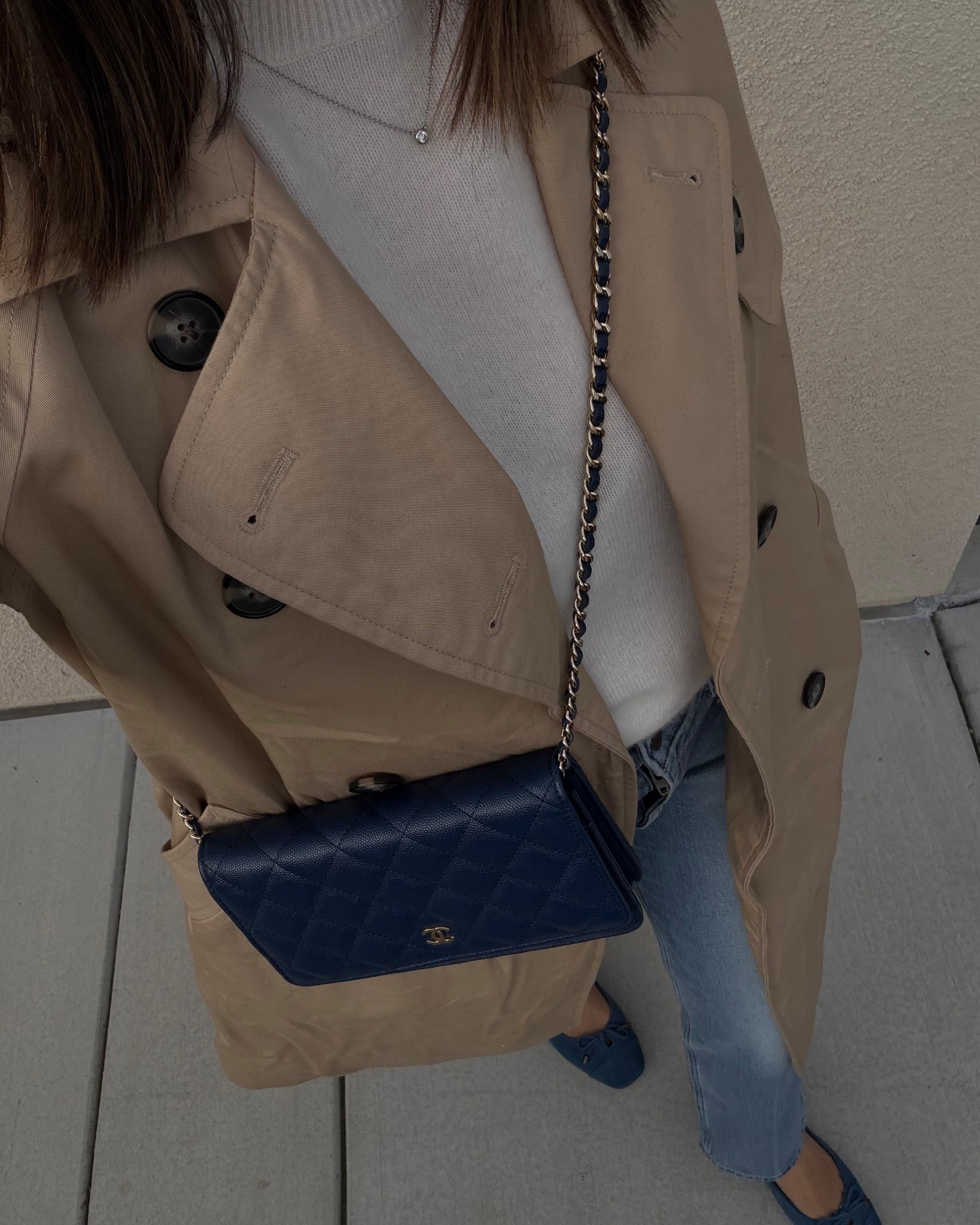 One day outwear + sweater sale at Everlane! 40% off so many luxe staples 

Trench coat - on sale under $100 in this color! Orig. $288 and comes in other colors 
BR jeans 25 petite 


#LTKootd #LTKSaleAlert