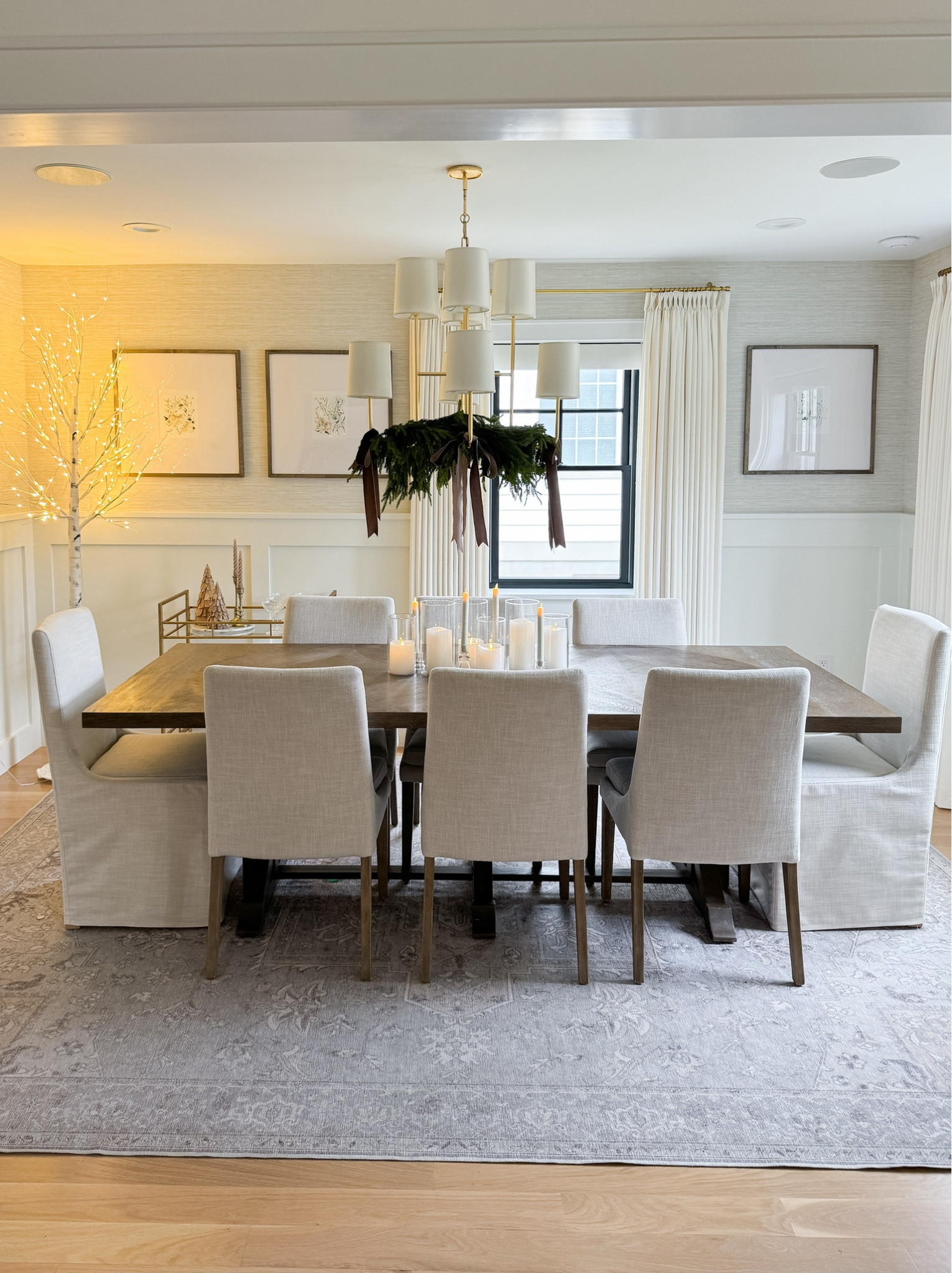 Loving my festive dining room!

Home decor, neutral decor, Christmas decor, holiday decor, Christmas hosting, dining room decor

#LTKHoliday #LTKSeasonal #LTKHome